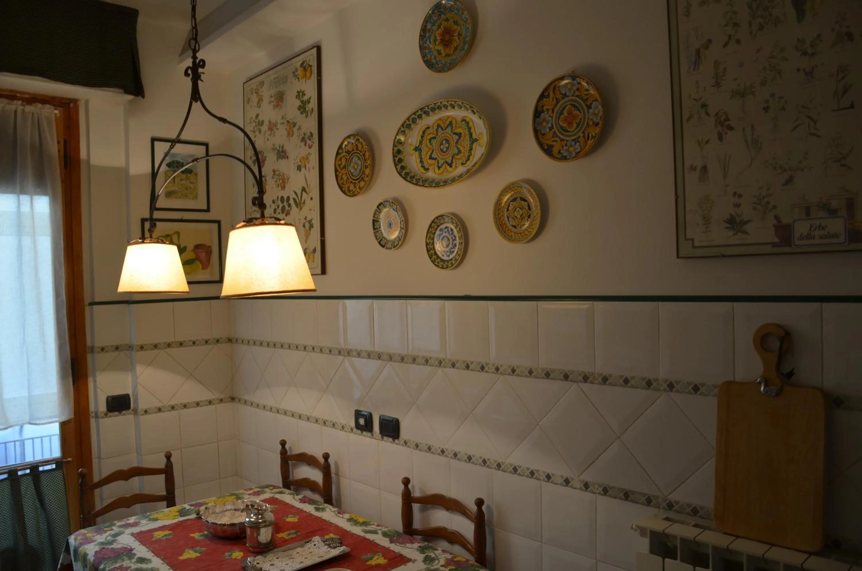 Communal kitchen in Baronessa B&B Florence