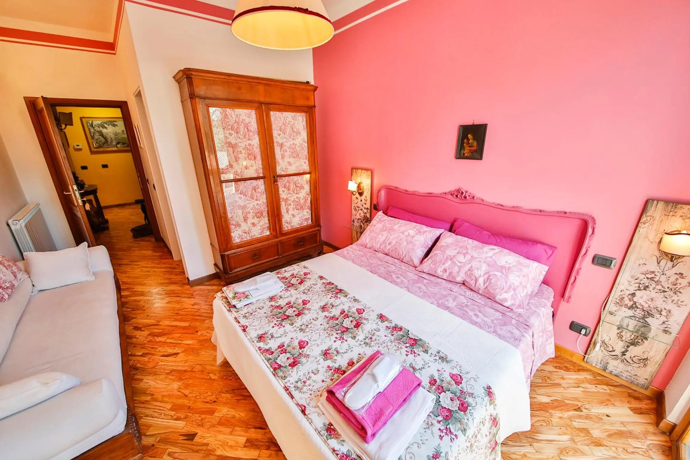 Photo of the whole room, Bed in Baronessa B&B Florence