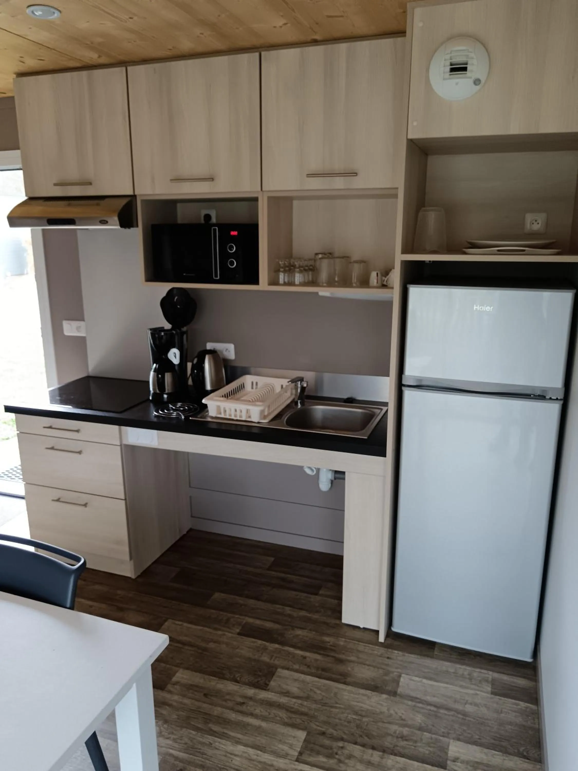 Kitchen or kitchenette in Terres de France - Le Domaine du Moulin Neuf