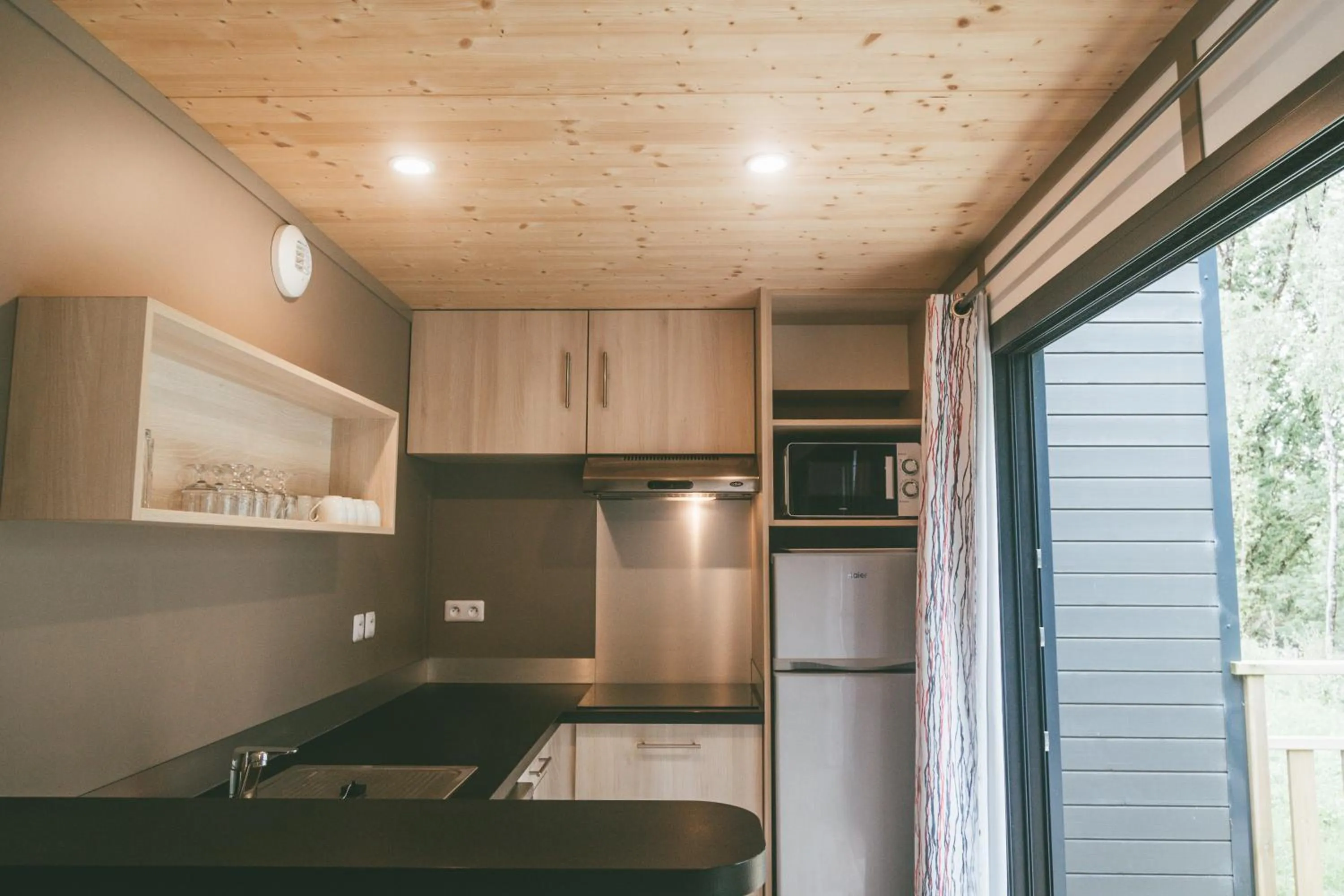 Kitchen or kitchenette in Terres de France - Le Domaine du Moulin Neuf