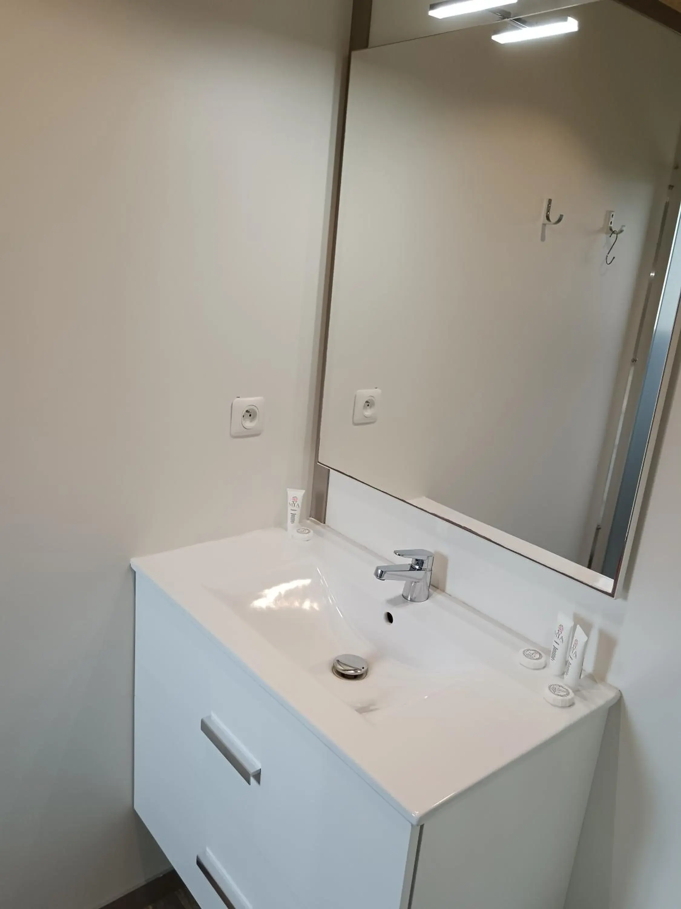 Bathroom in Terres de France - Le Domaine du Moulin Neuf Bathroom in Terres de France - Le Domaine du Moulin Neuf