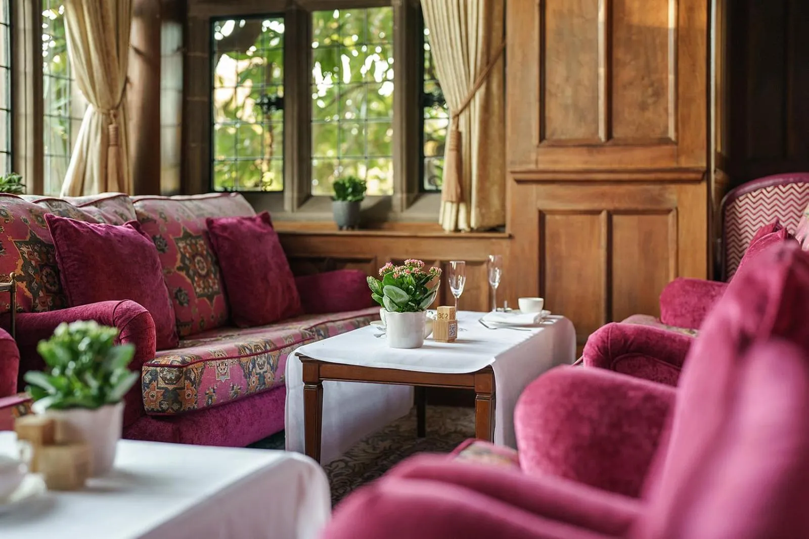 Restaurant/places to eat in Fanhams Hall, Exclusive Collection