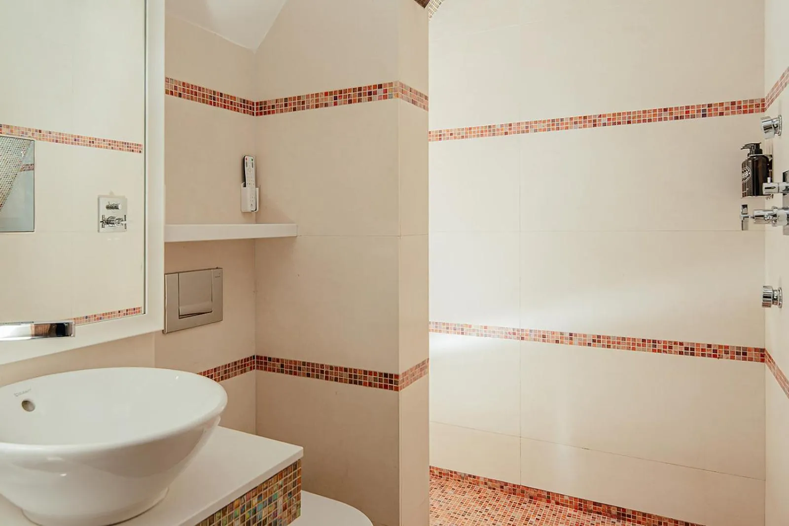 Shower in Fanhams Hall, Exclusive Collection