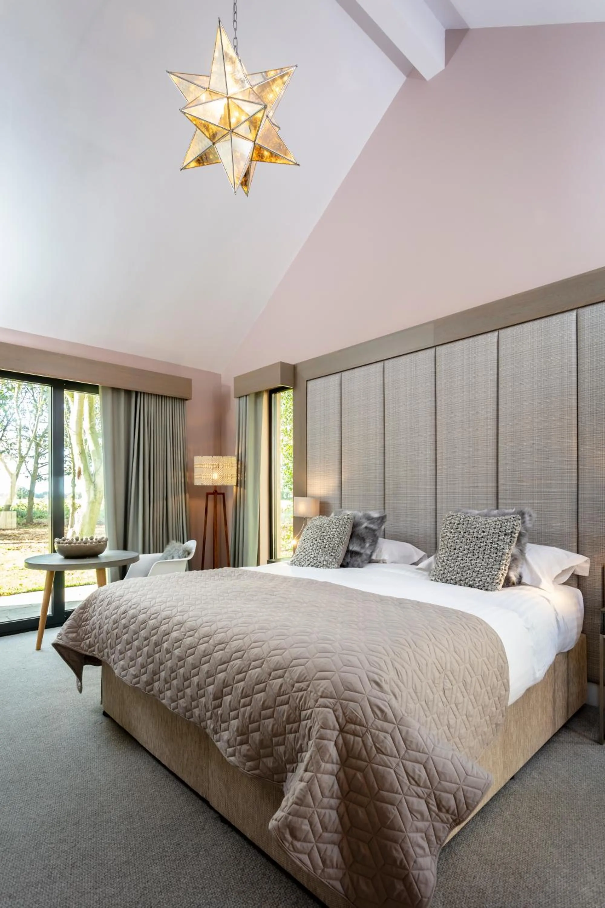 Bed in Park Farm Hotel