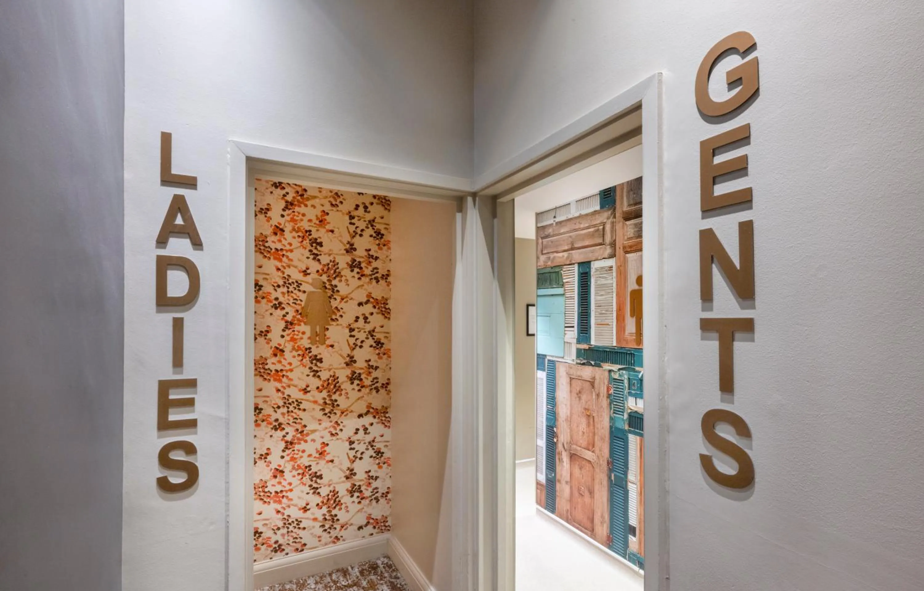 Swimming pool in Park Farm Hotel