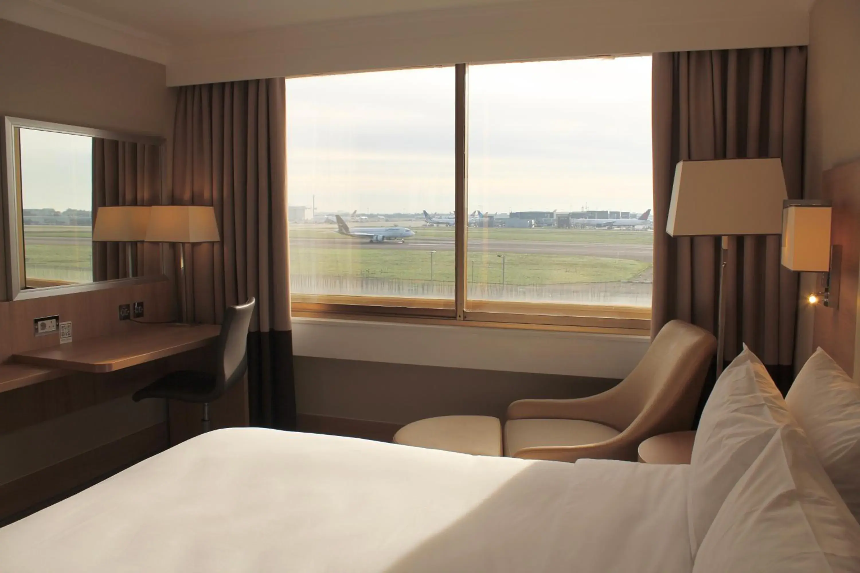 Executive Room with Runway View in Renaissance London Heathrow Hotel Executive Room with Runway View in Renaissance London Heathrow Hotel
