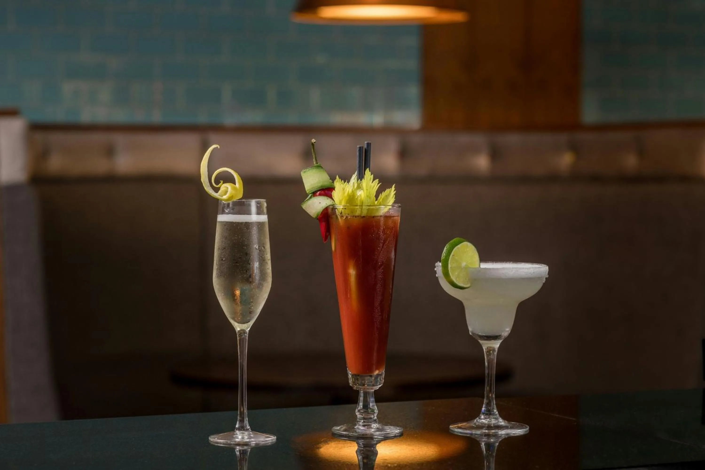 Lounge or bar in Renaissance London Heathrow Hotel