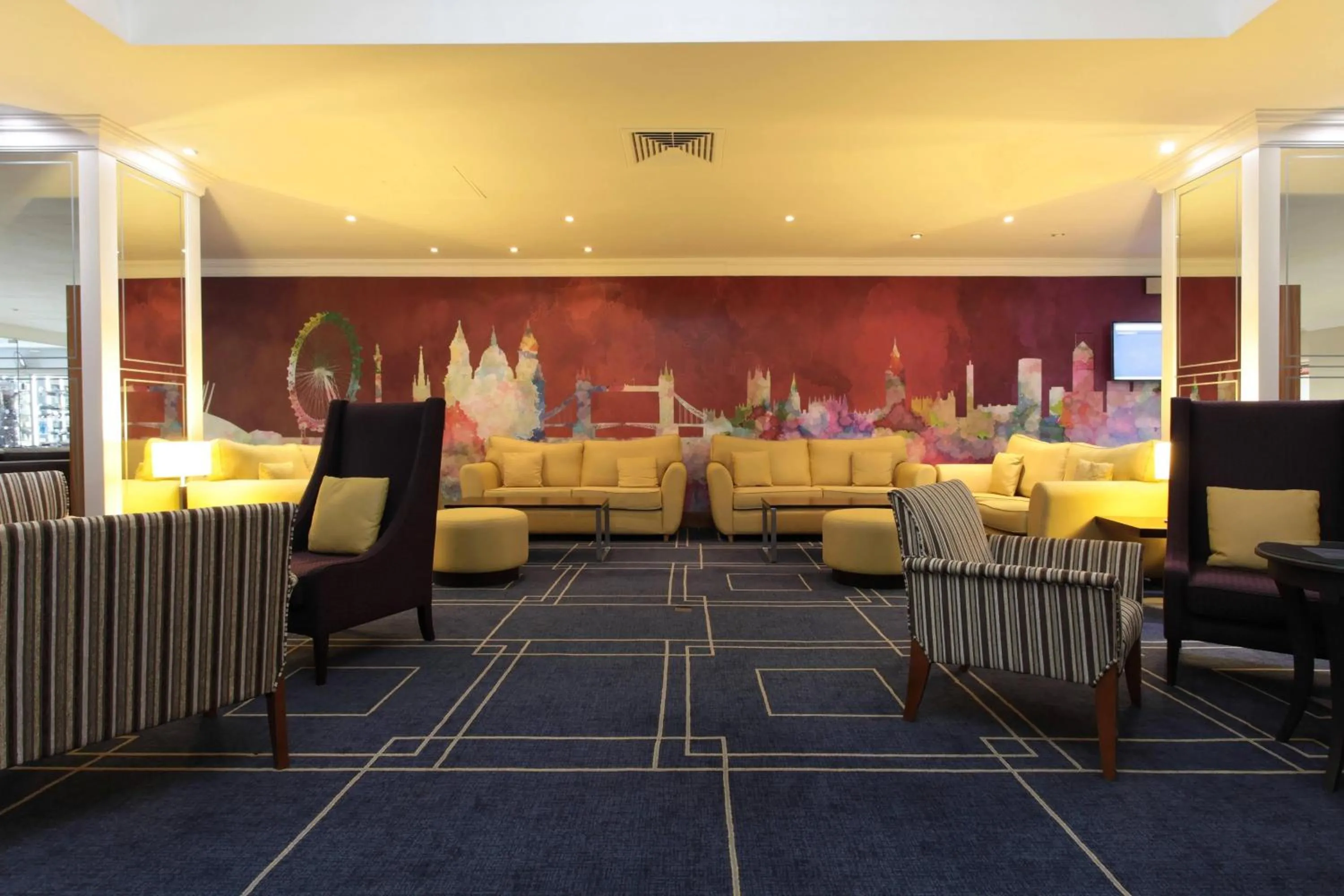 Lobby or reception in Renaissance London Heathrow Hotel