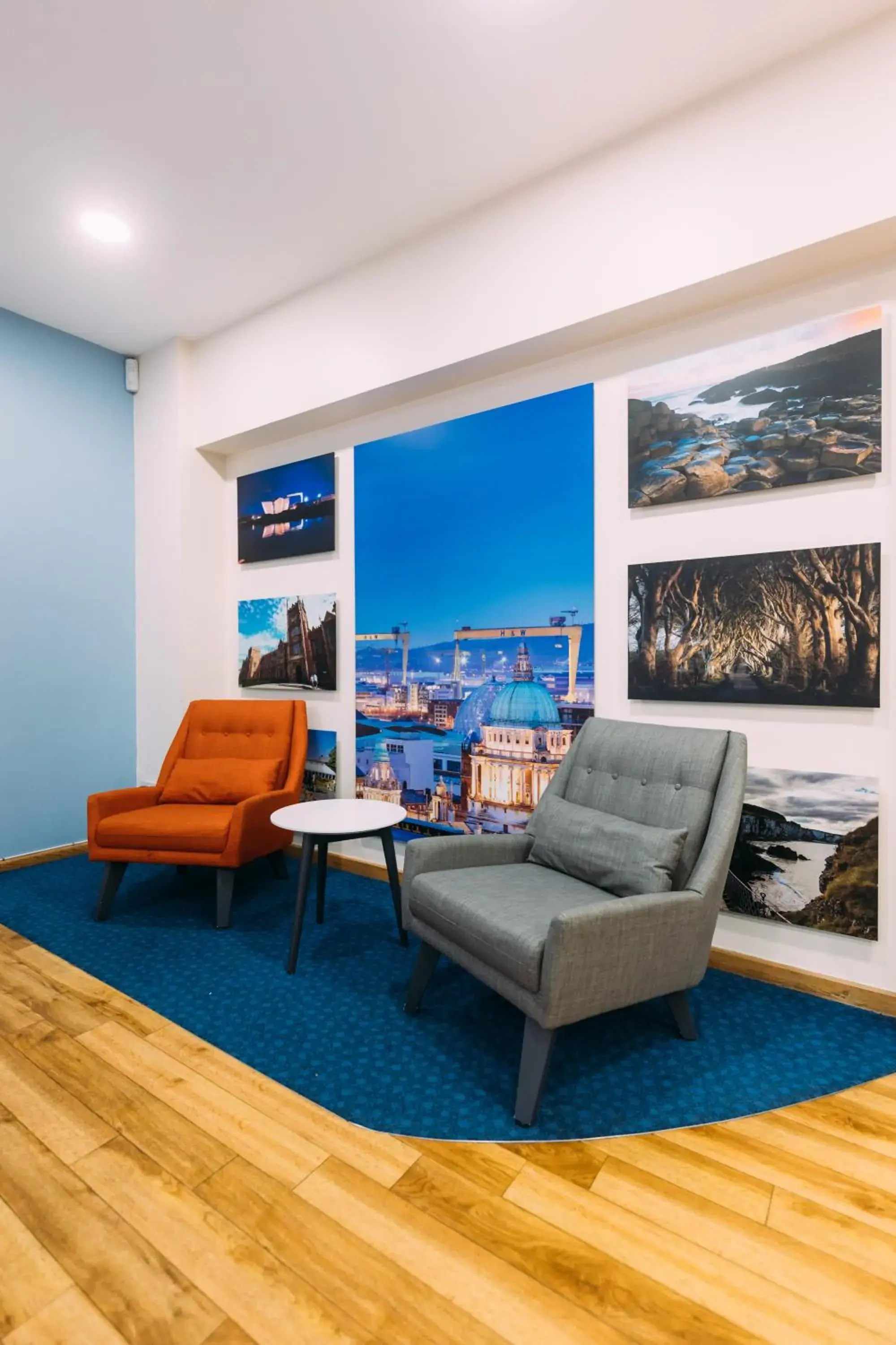 Lobby or reception in Travelodge Belfast Lobby or reception in Travelodge Belfast