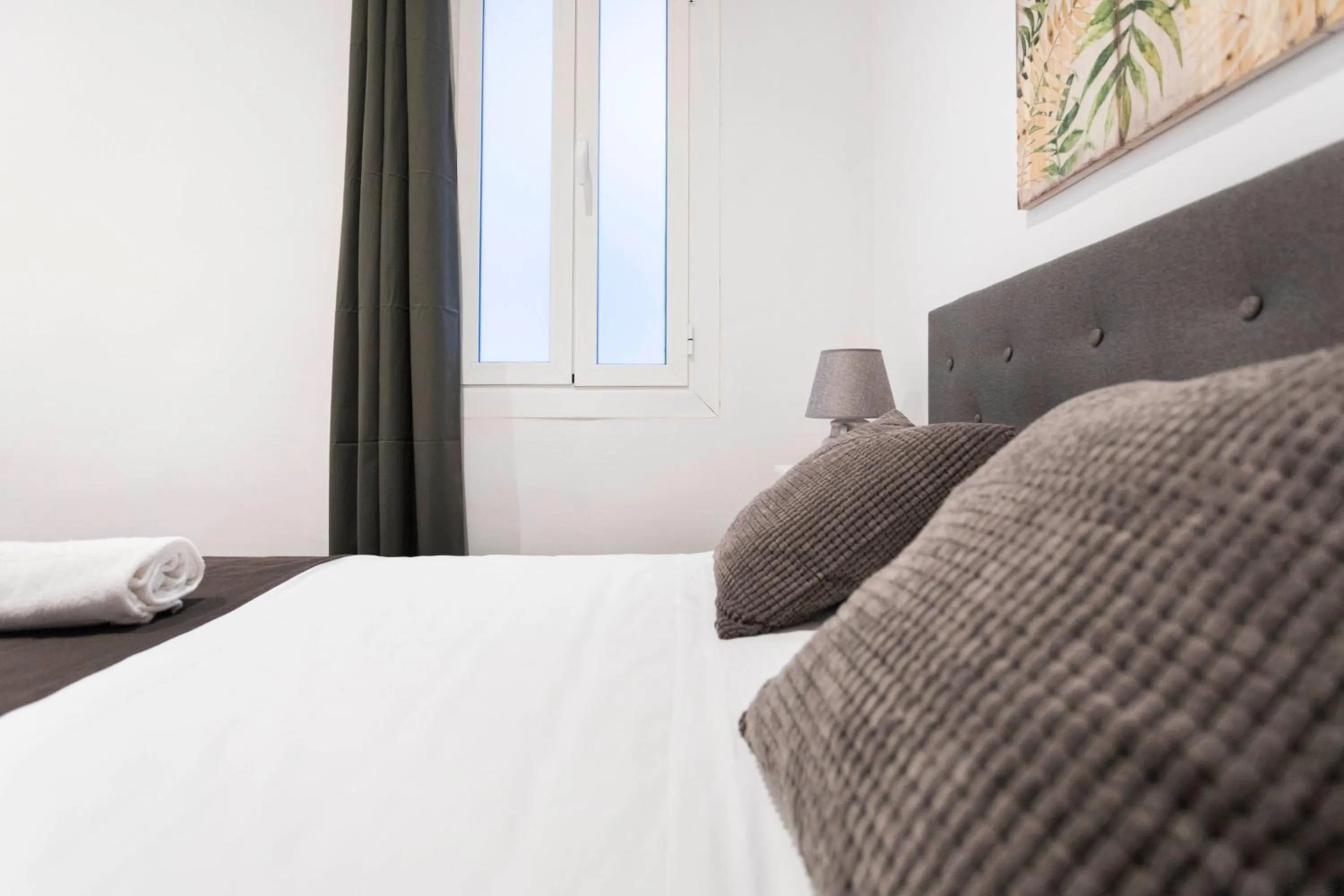 Bedroom, Bed in Total Valencia Vintage