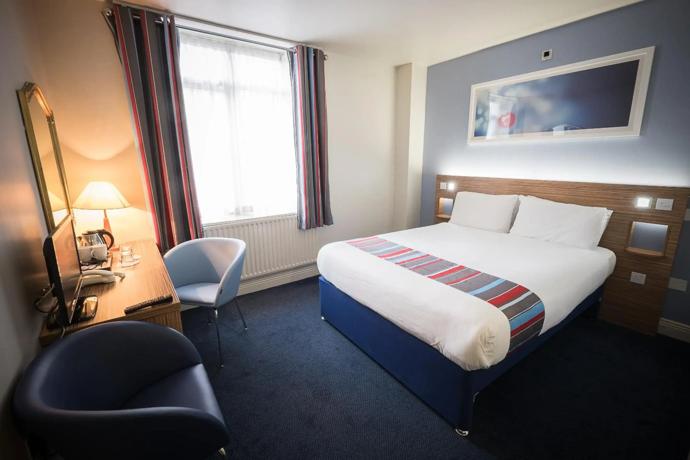 Day, Bed in Travelodge Dublin City Rathmines Day, Bed in Travelodge Dublin City Rathmines