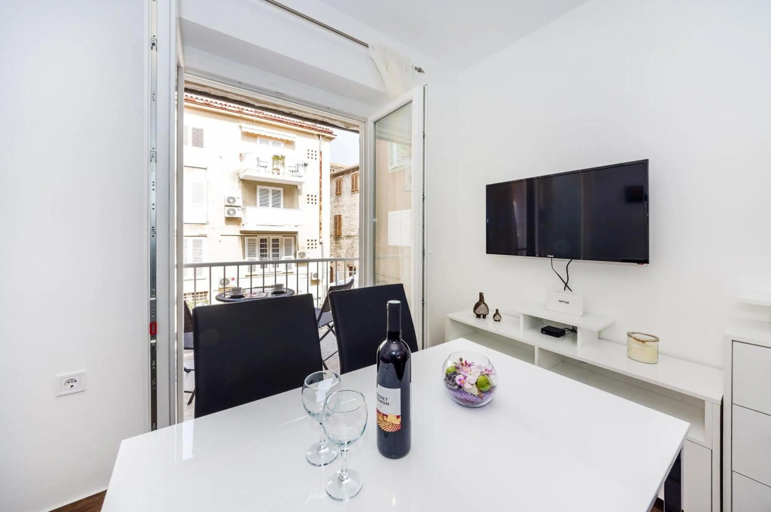 Apartment Miracool