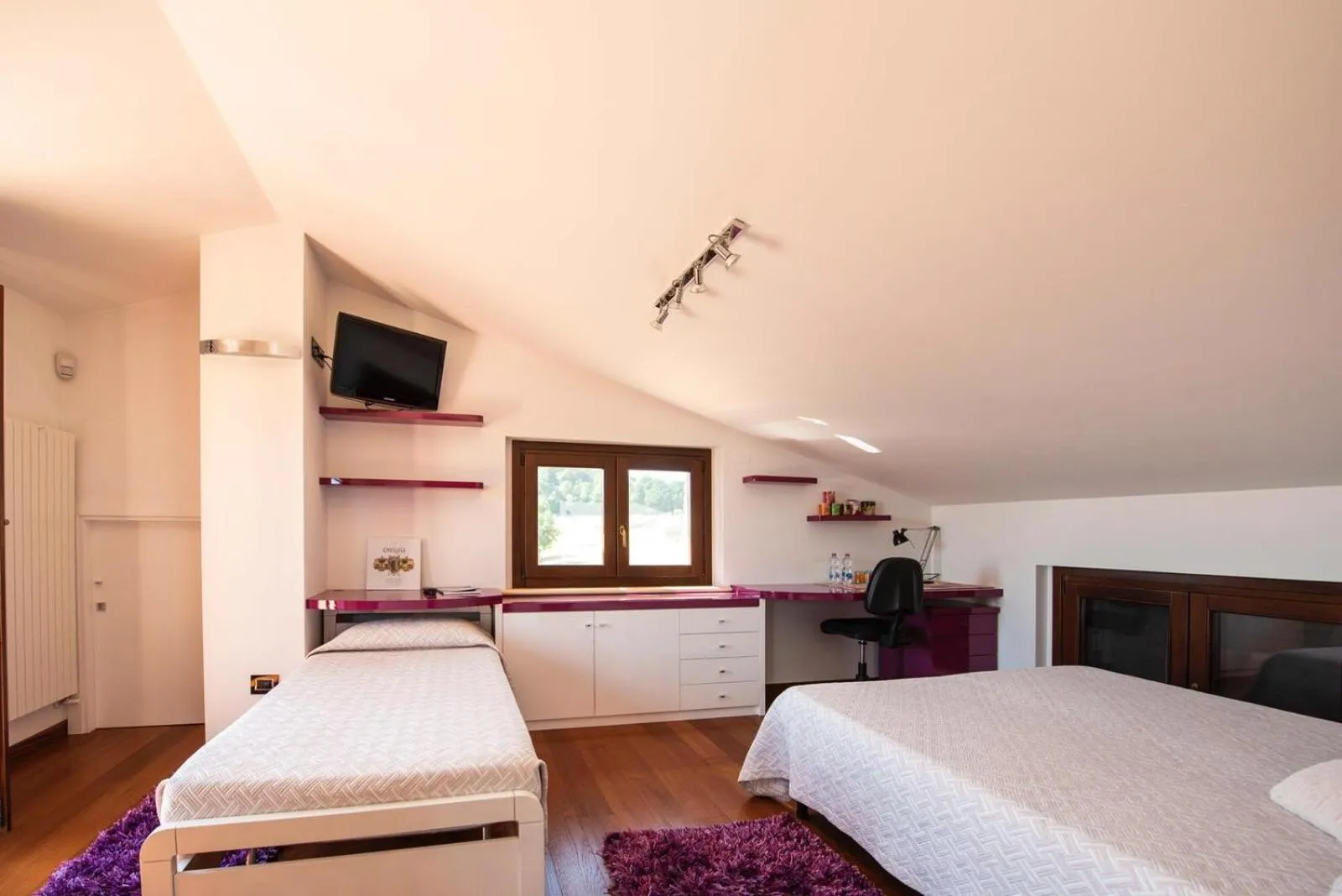 Breakfast, Bed in B&B Madonna Carradori