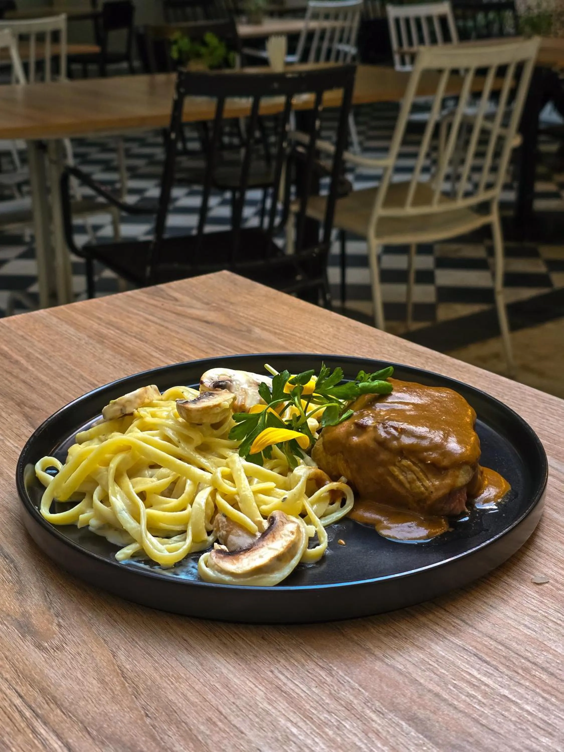 Restaurant/places to eat in Hotel Casa Zañartu