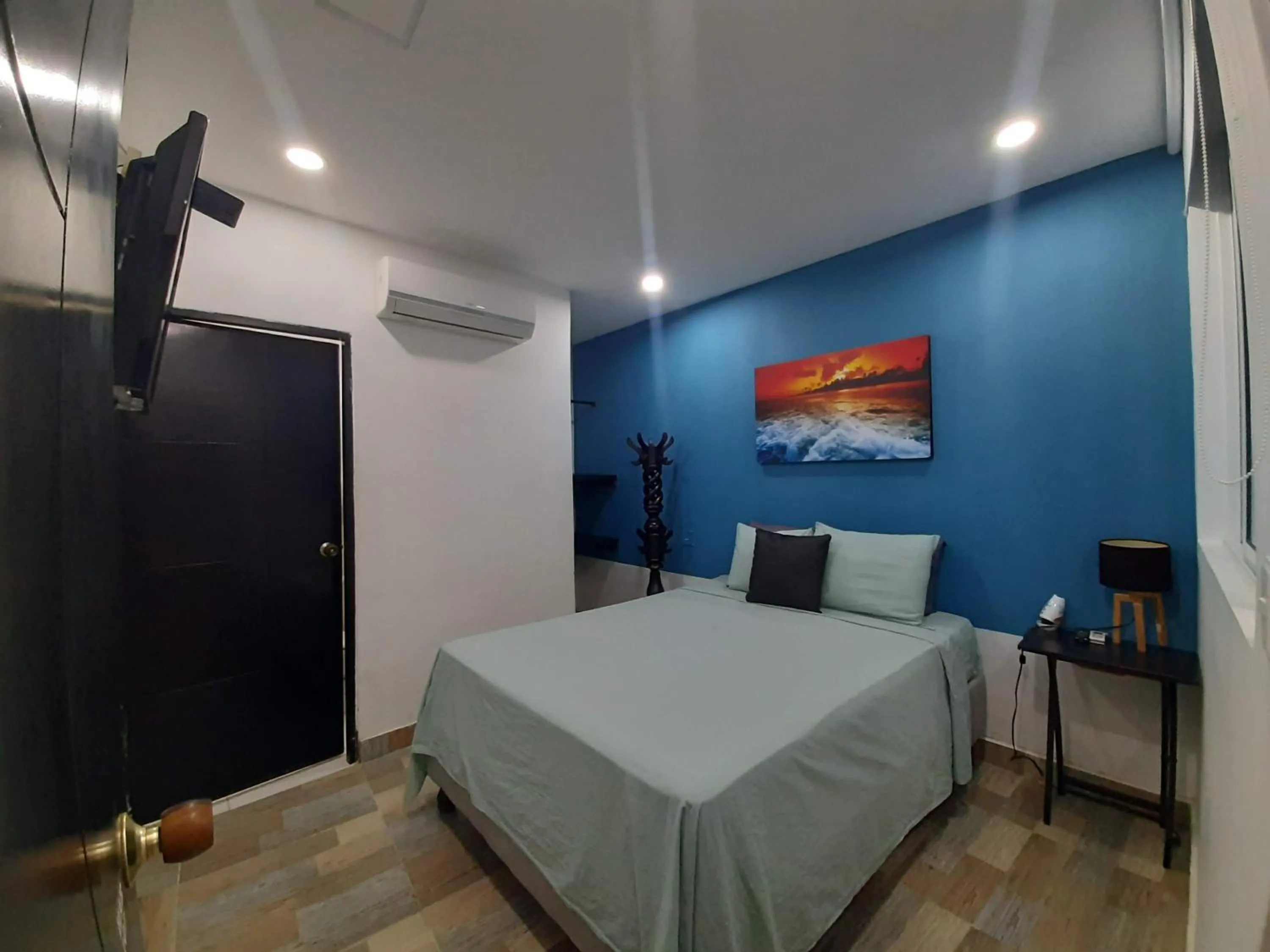 Bedroom, Bed in Hotel Sunset Beach