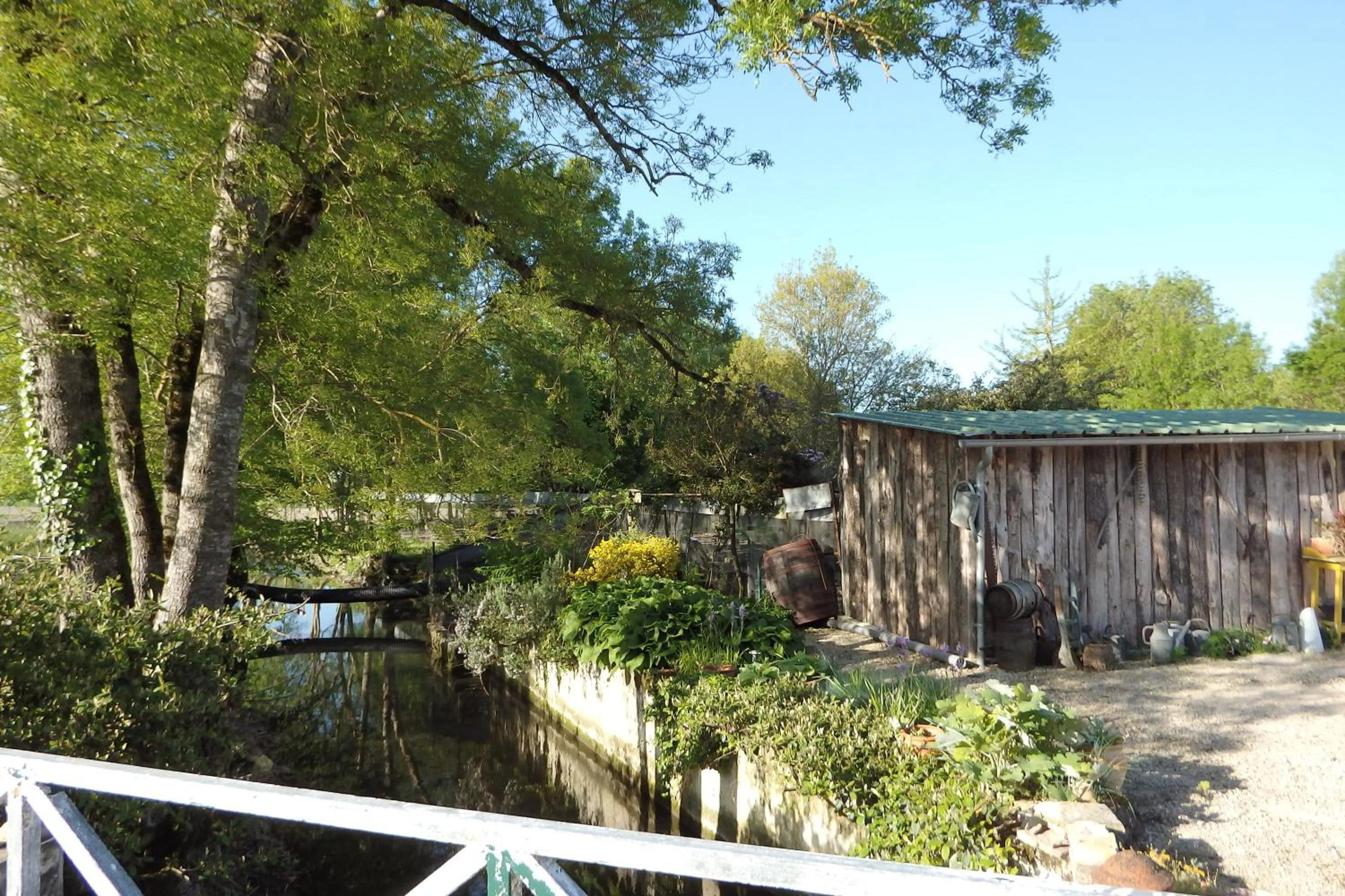 River view in Le p'tit nid de Gabriel