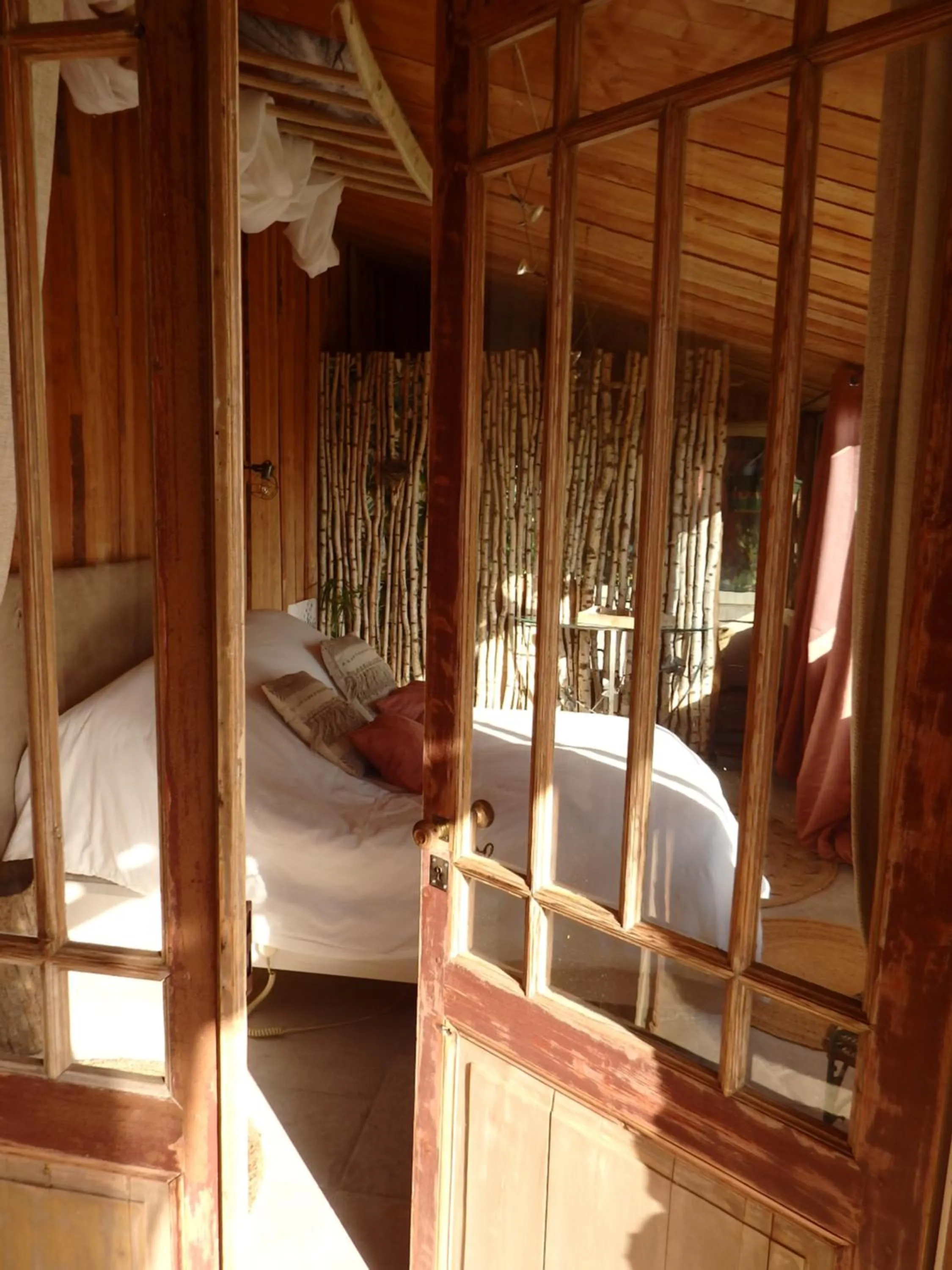 Photo of the whole room, Bed in Le p'tit nid de Gabriel