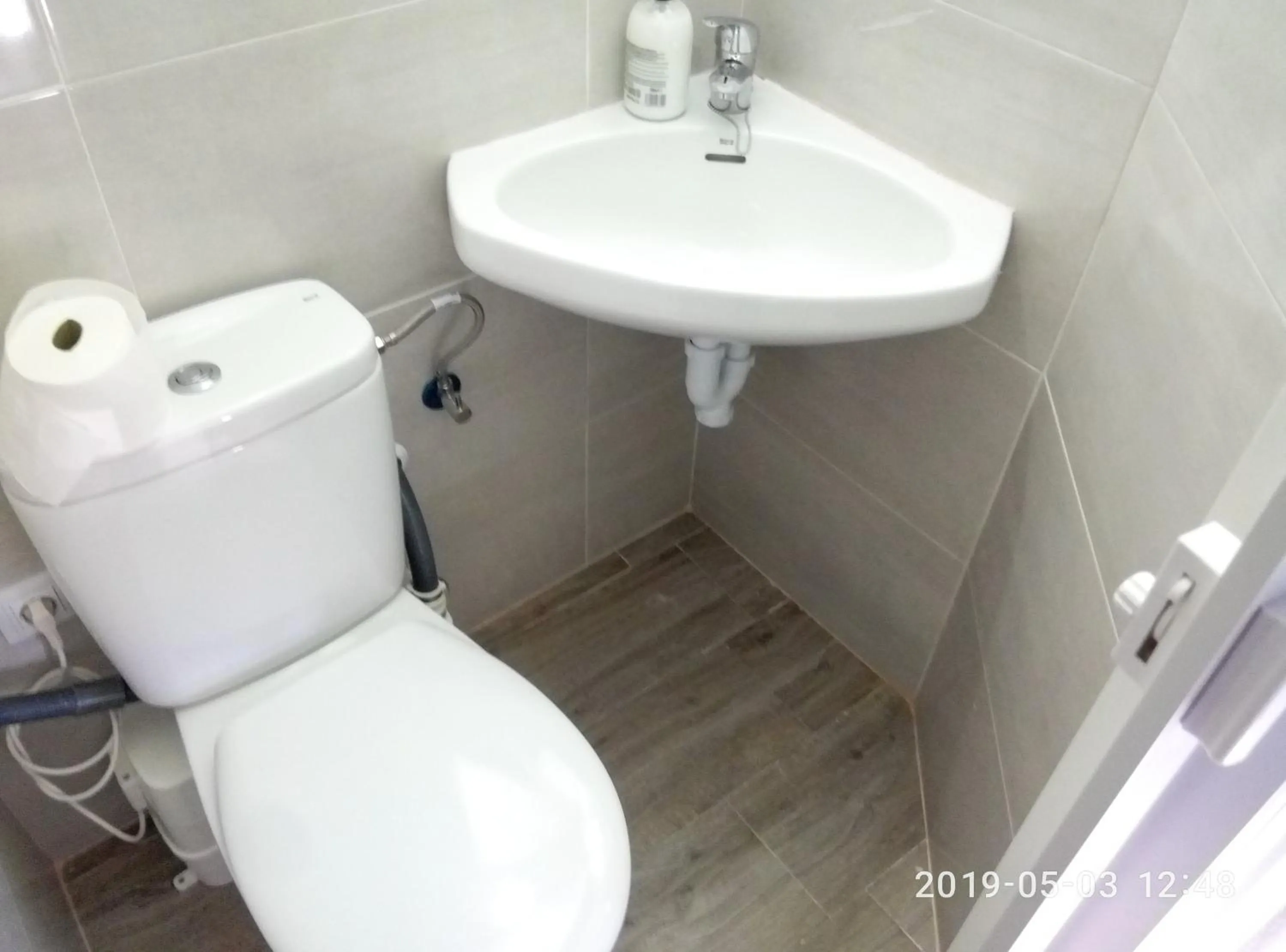 Toilet in Guesthouse Central