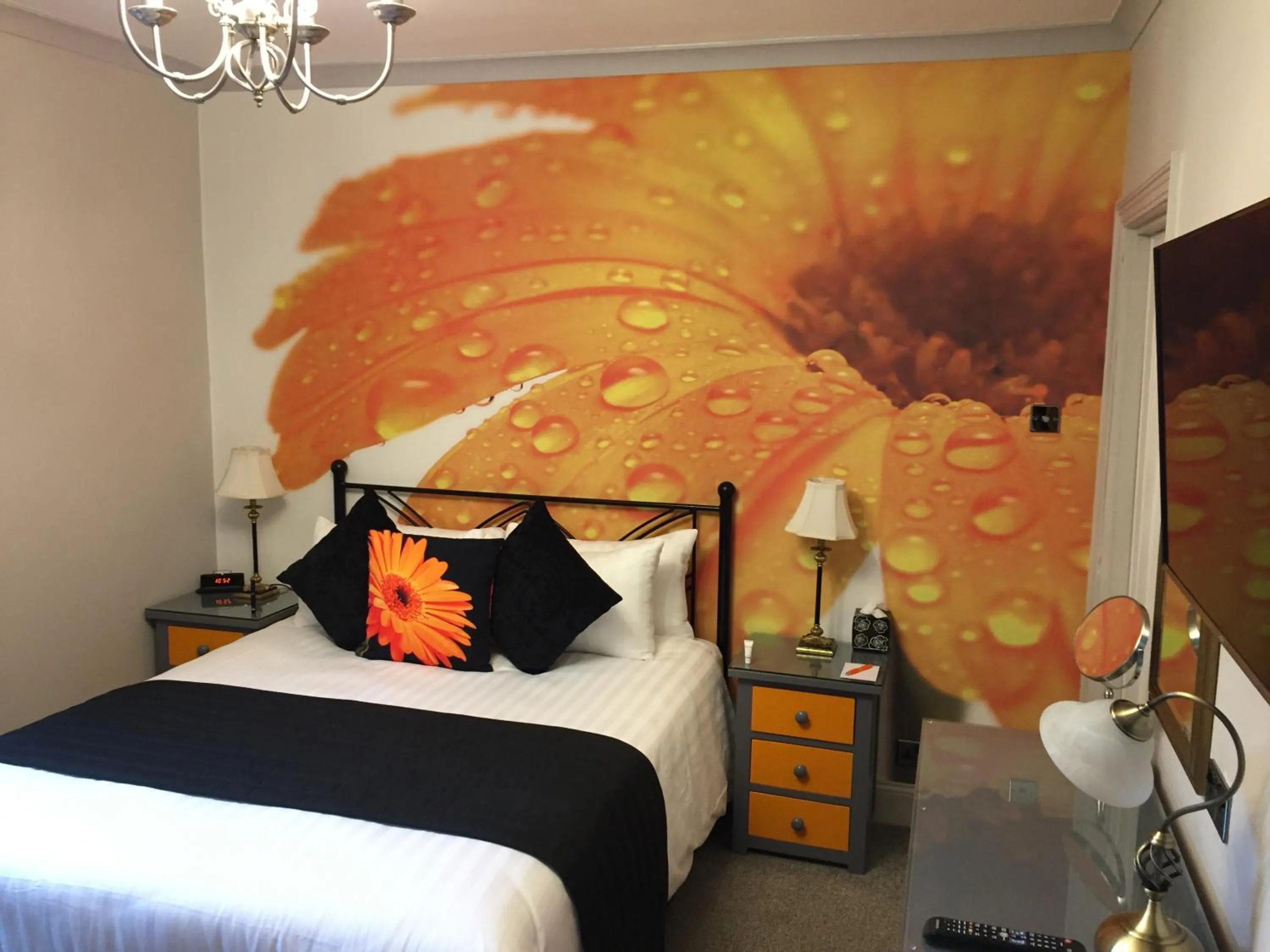 Bed in The 25 Boutique B&B - Adults Only