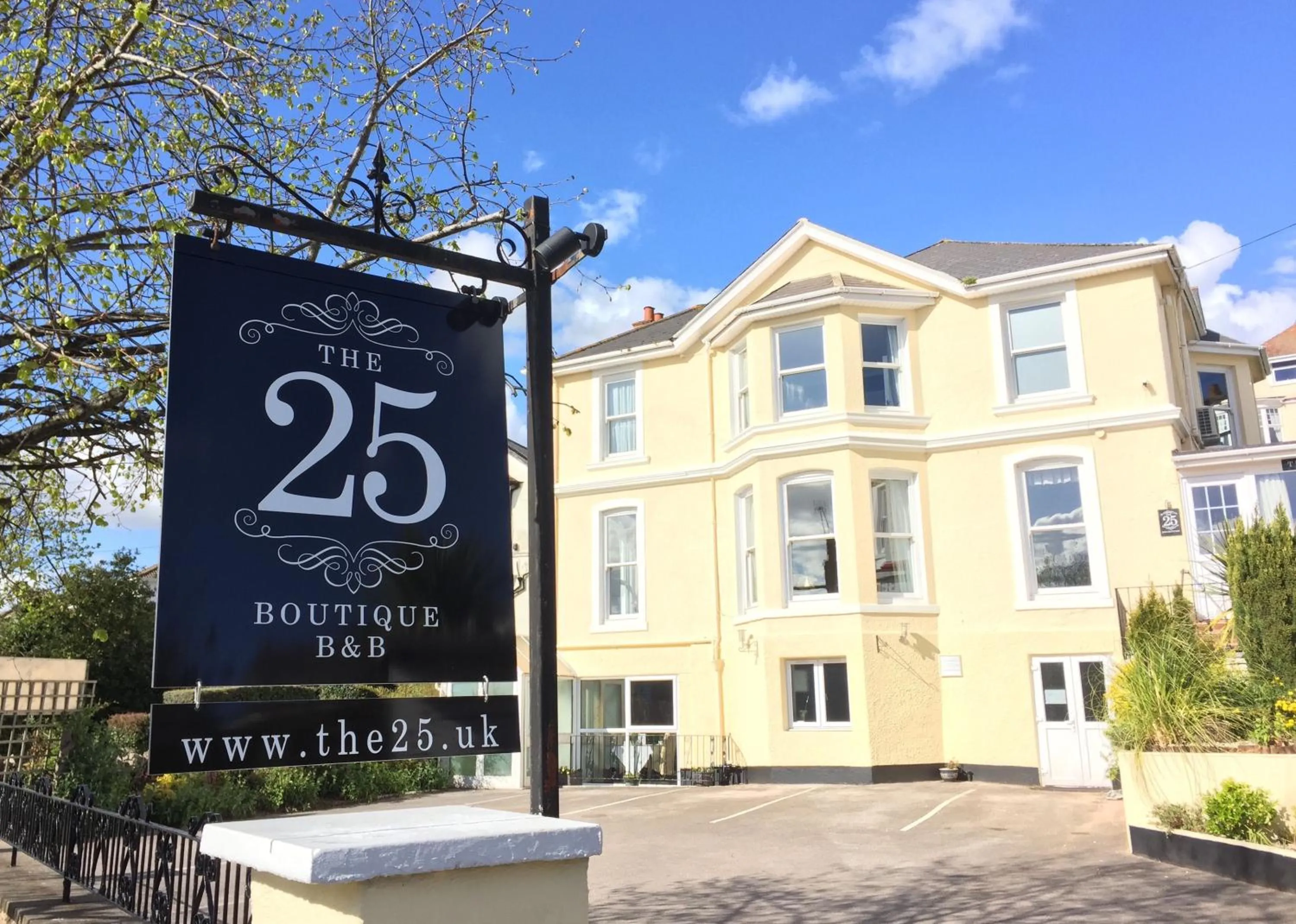 Property building in The 25 Boutique B&B - Adults Only