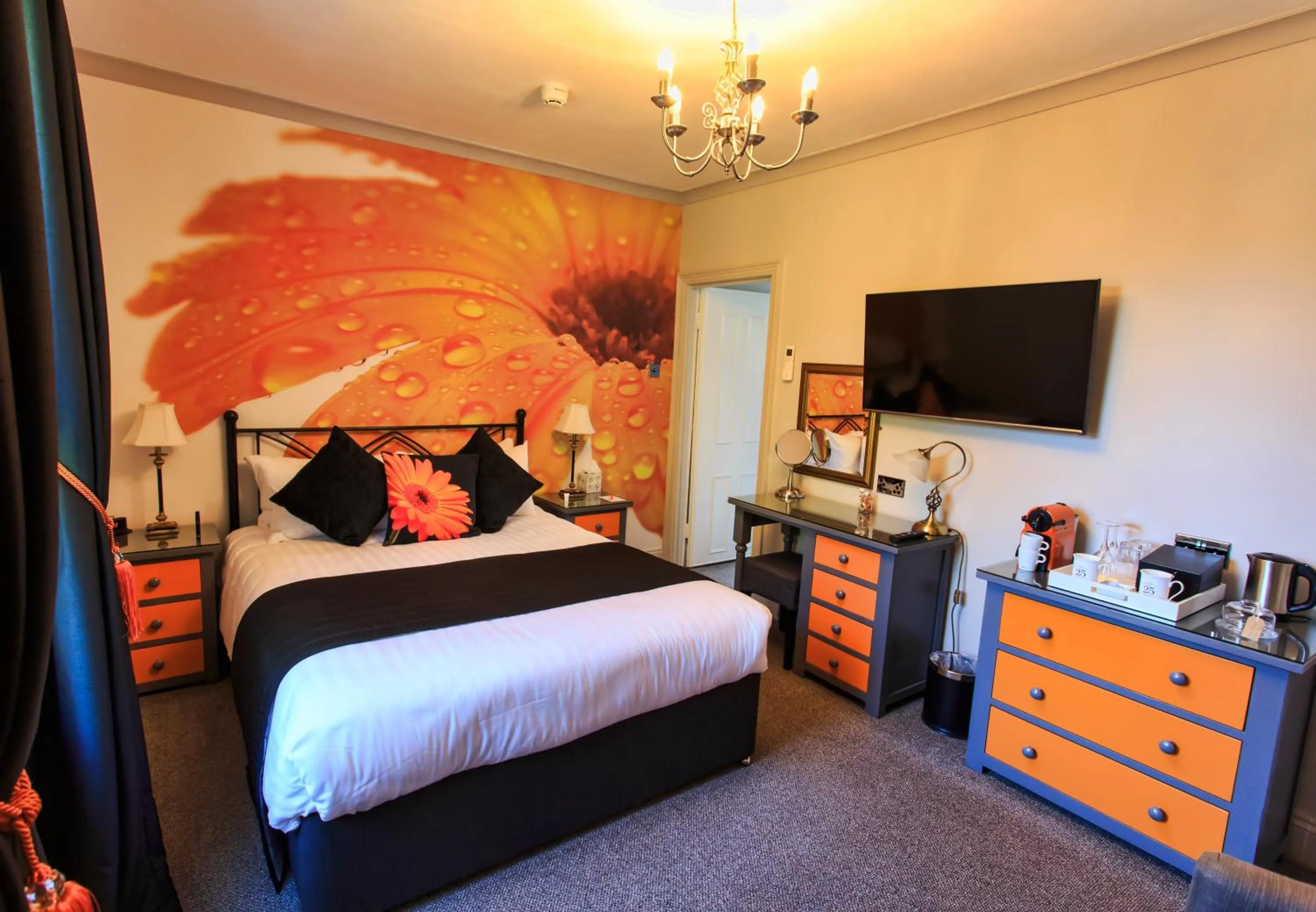 Bed in The 25 Boutique B&B - Adults Only