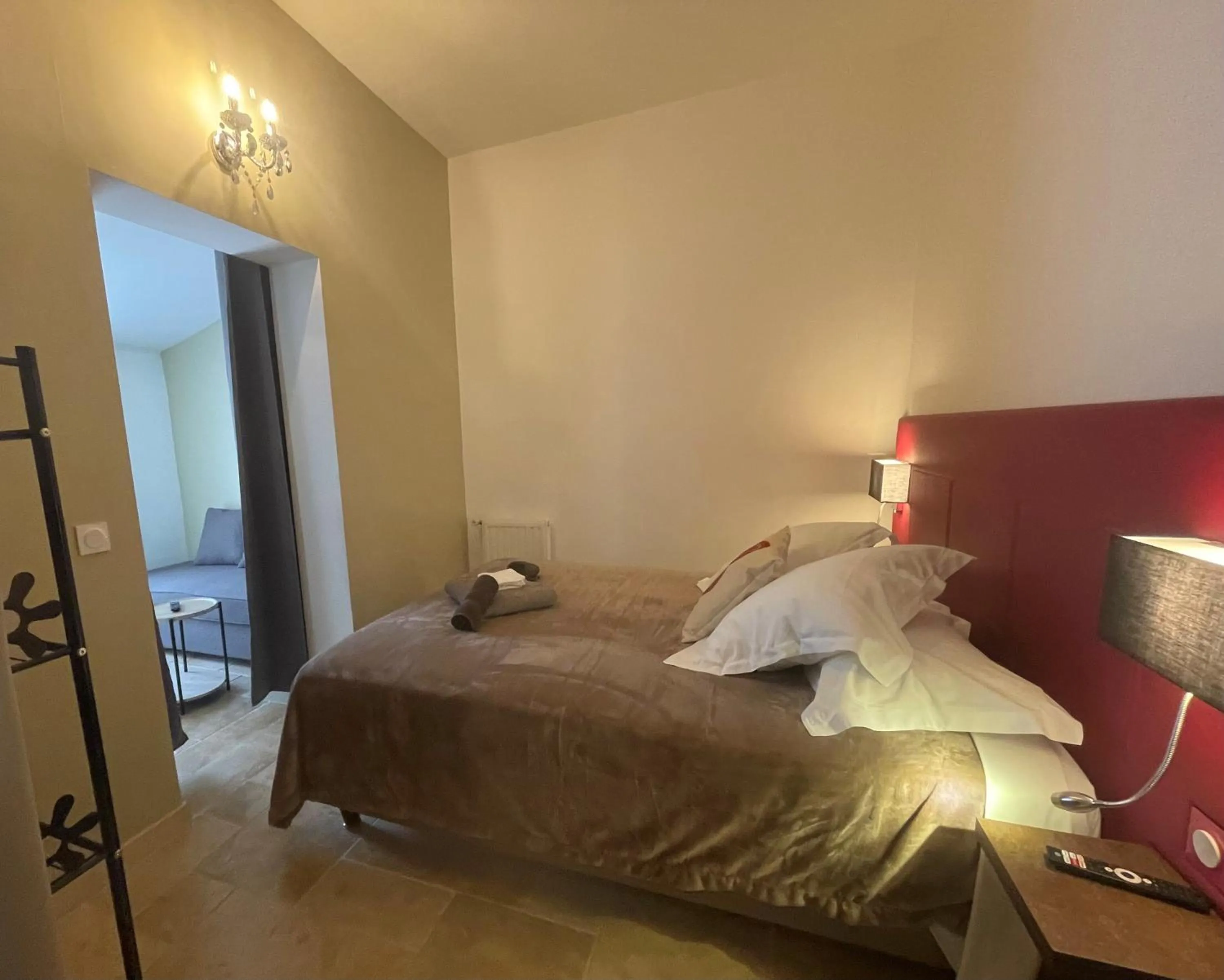 Patio, Bed in Logis Hotel Restaurant Le Domaine de la Régalière