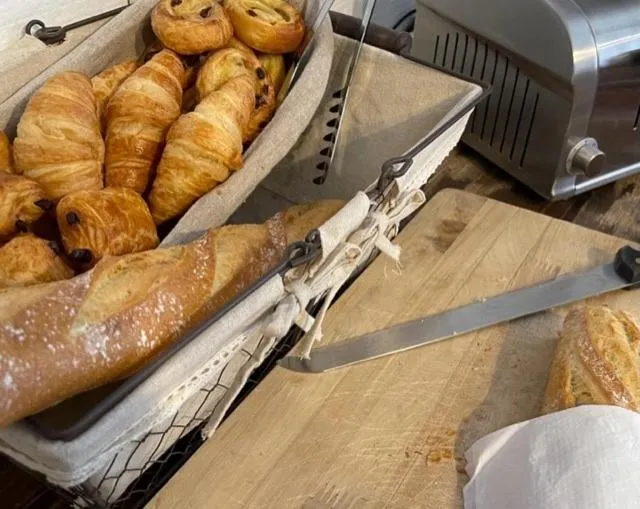 Food and drinks in Logis Hotel Restaurant Le Domaine de la Régalière