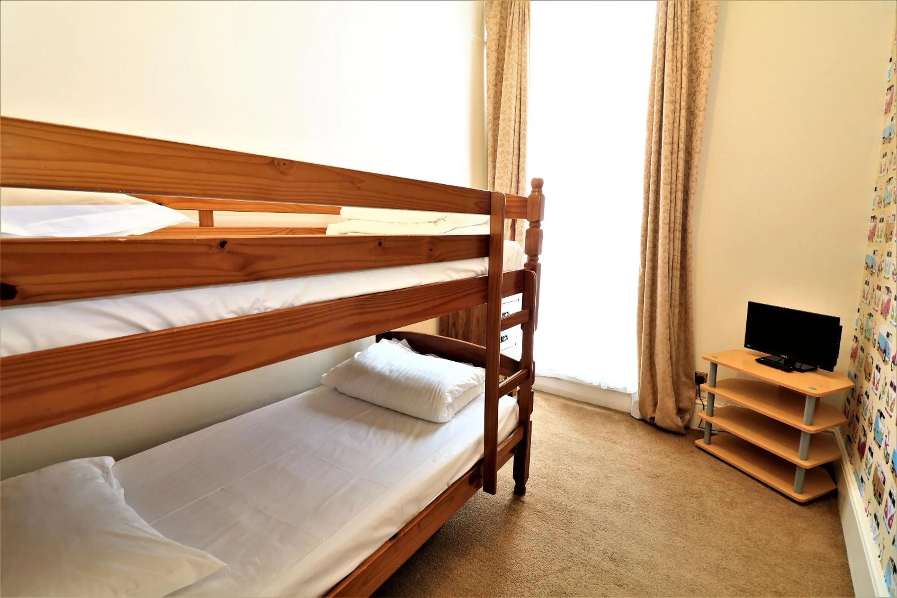 bunk bed, Bed in The Berkeley Guesthouse