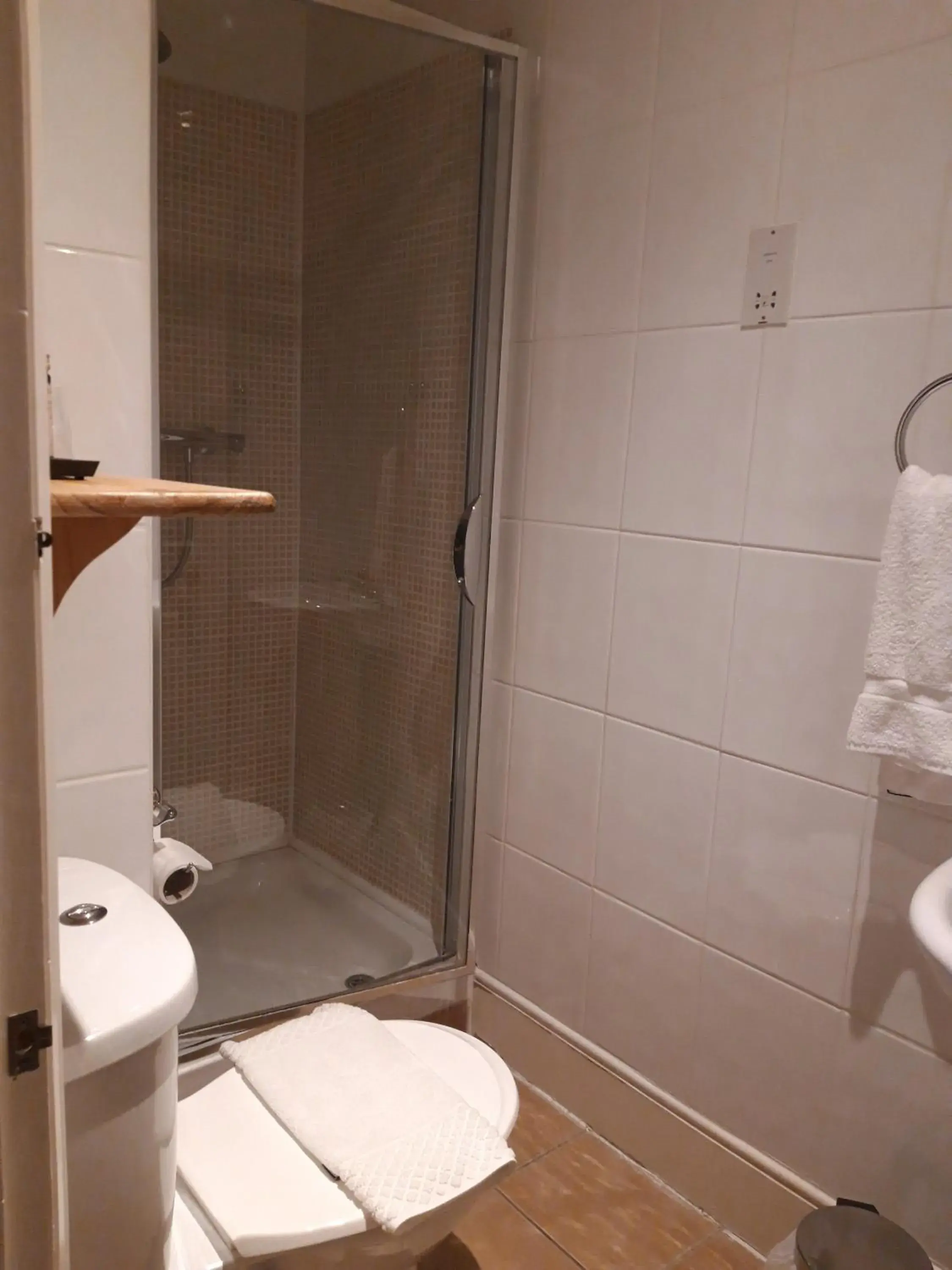 Standard Family Room in The Berkeley Guesthouse Standard Family Room in The Berkeley Guesthouse