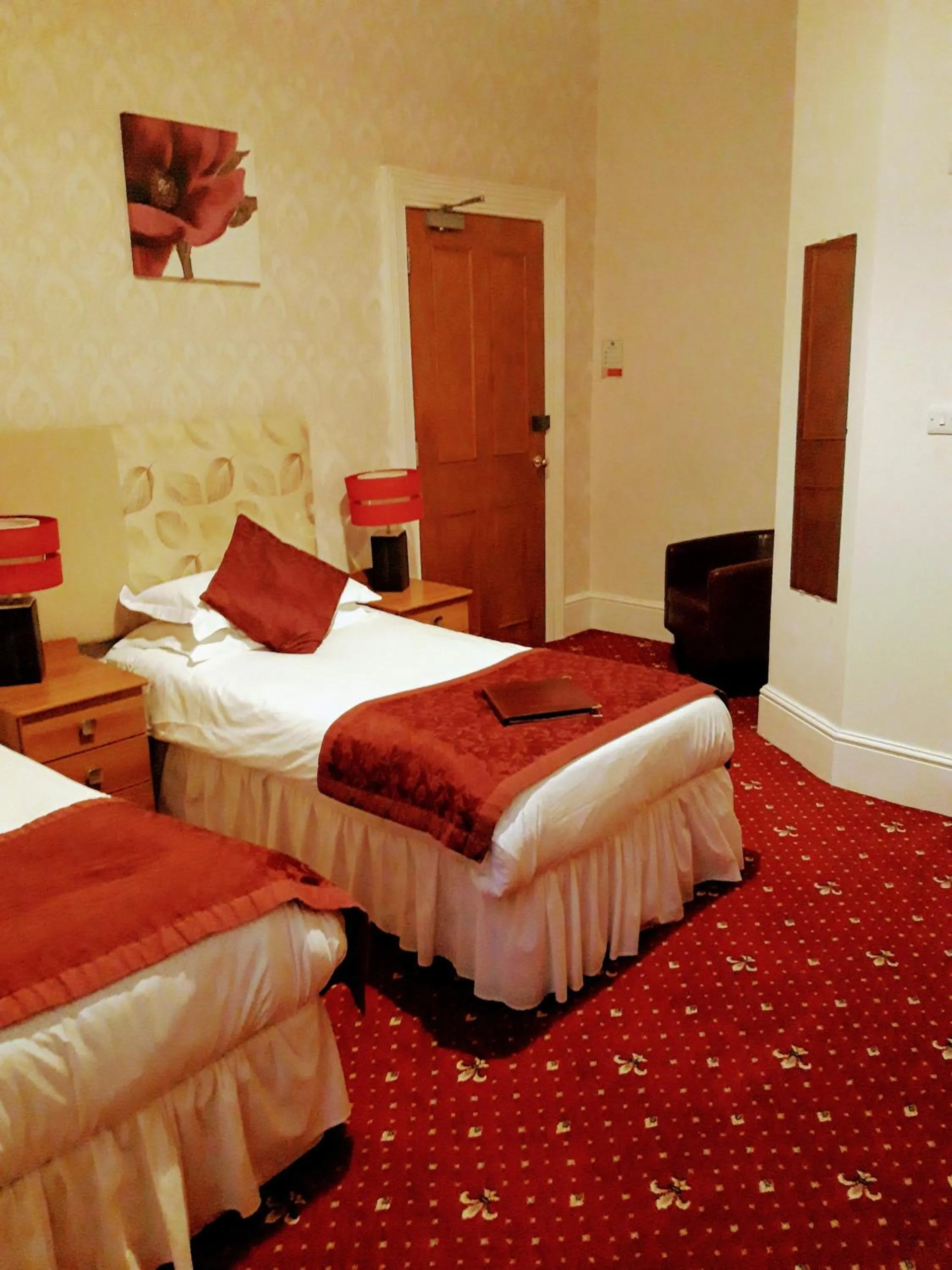 Bedroom, Bed in The Berkeley Guesthouse