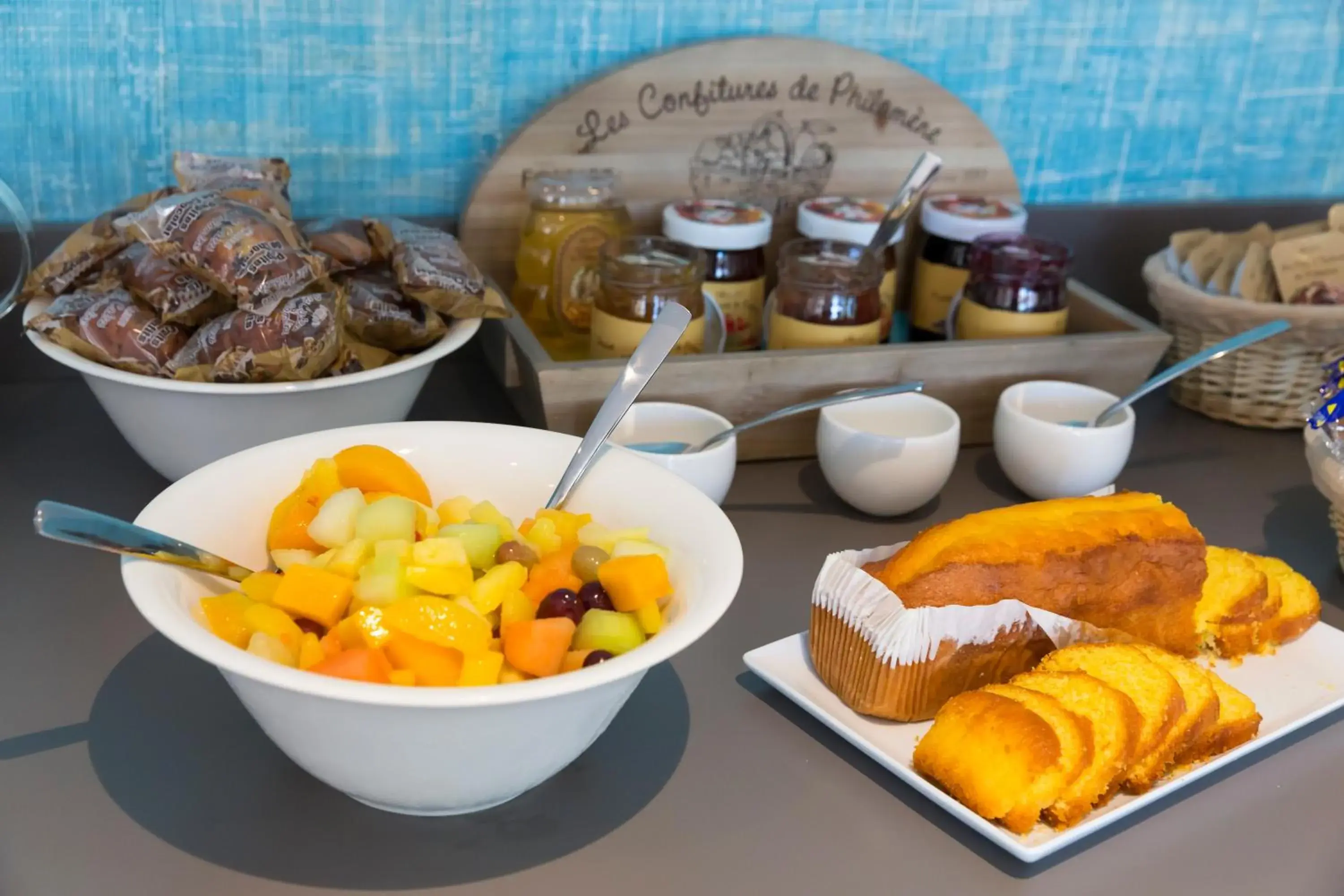 Buffet breakfast in Logis Hôtel Les Pins - Opéralia Buffet breakfast in Logis Hôtel Les Pins - Opéralia