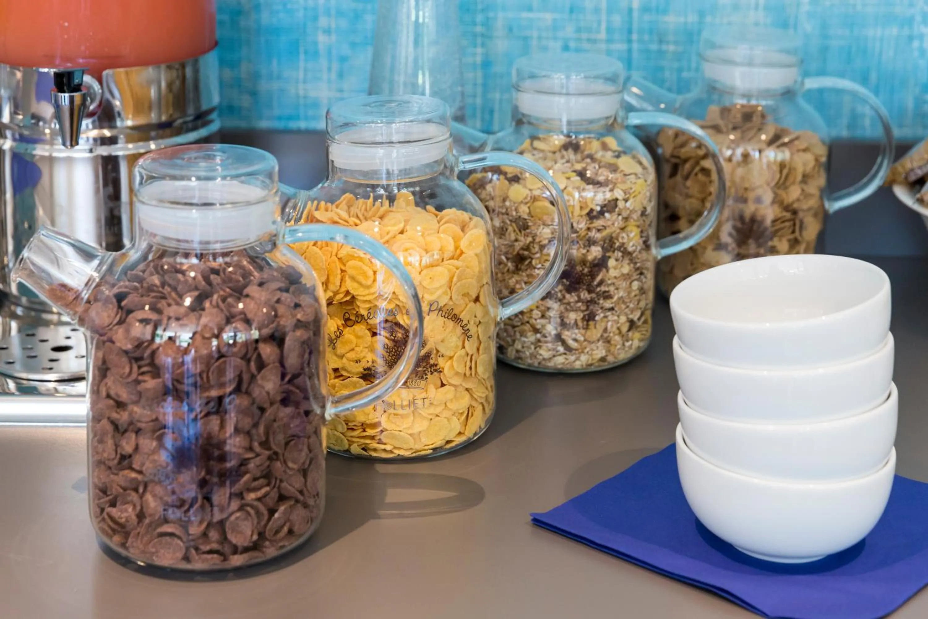 Buffet breakfast in Logis Hôtel Les Pins - Opéralia