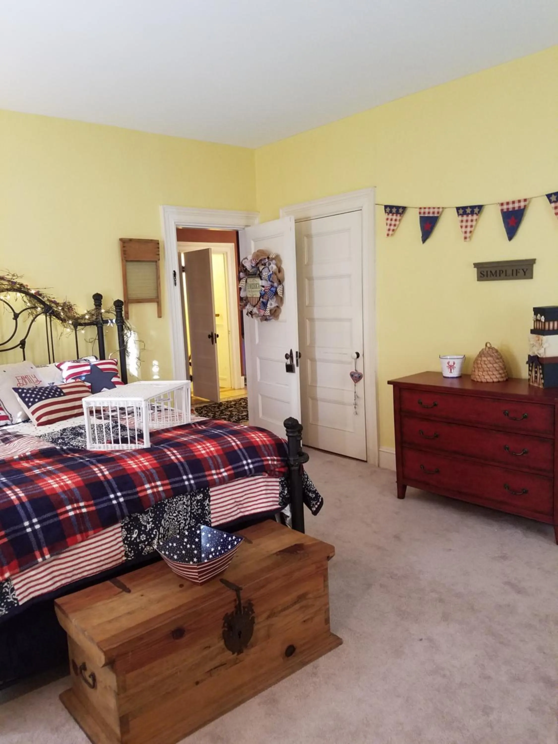 Bed in The Perkins House