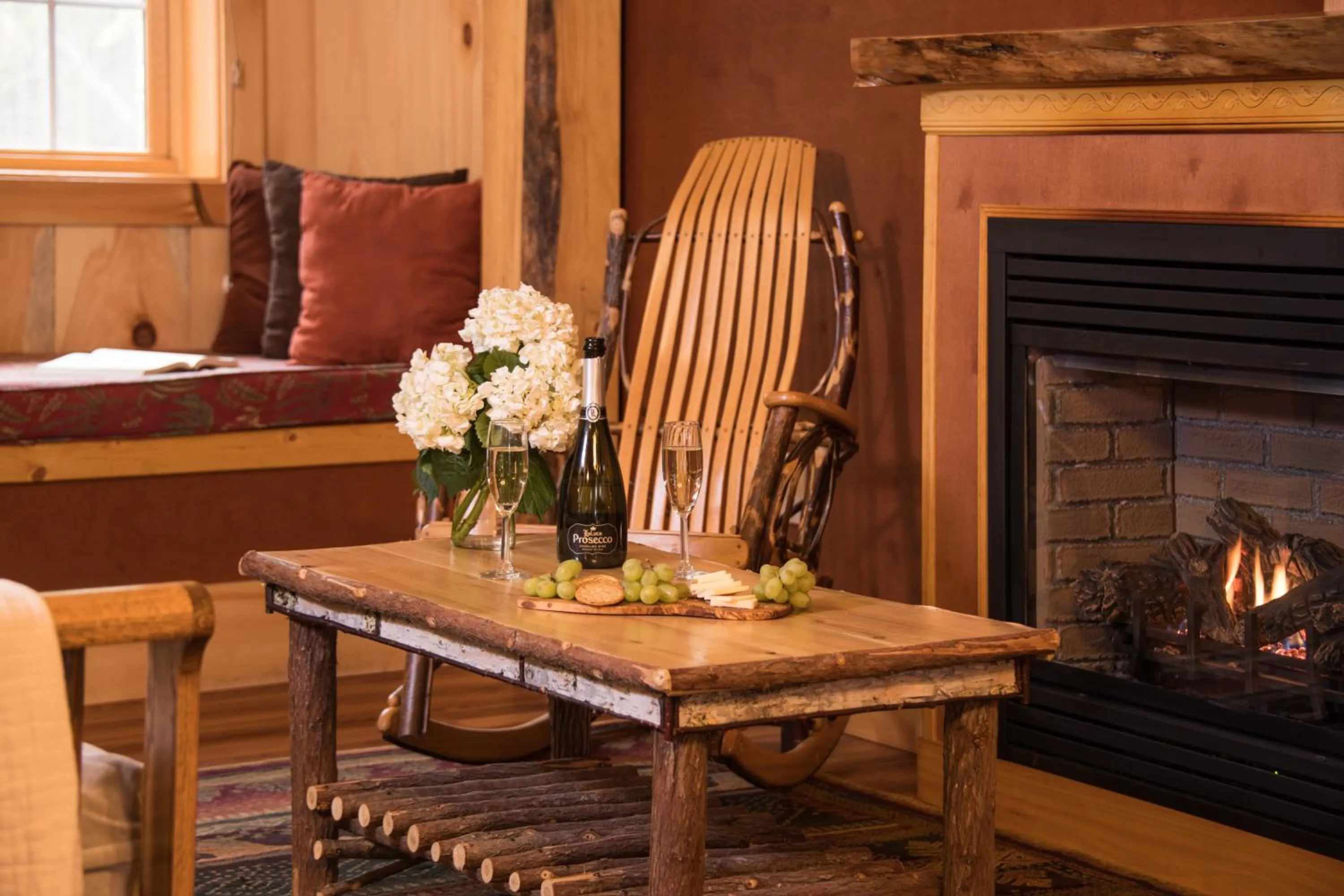 Living room in Robert Frost Mountain Cabins