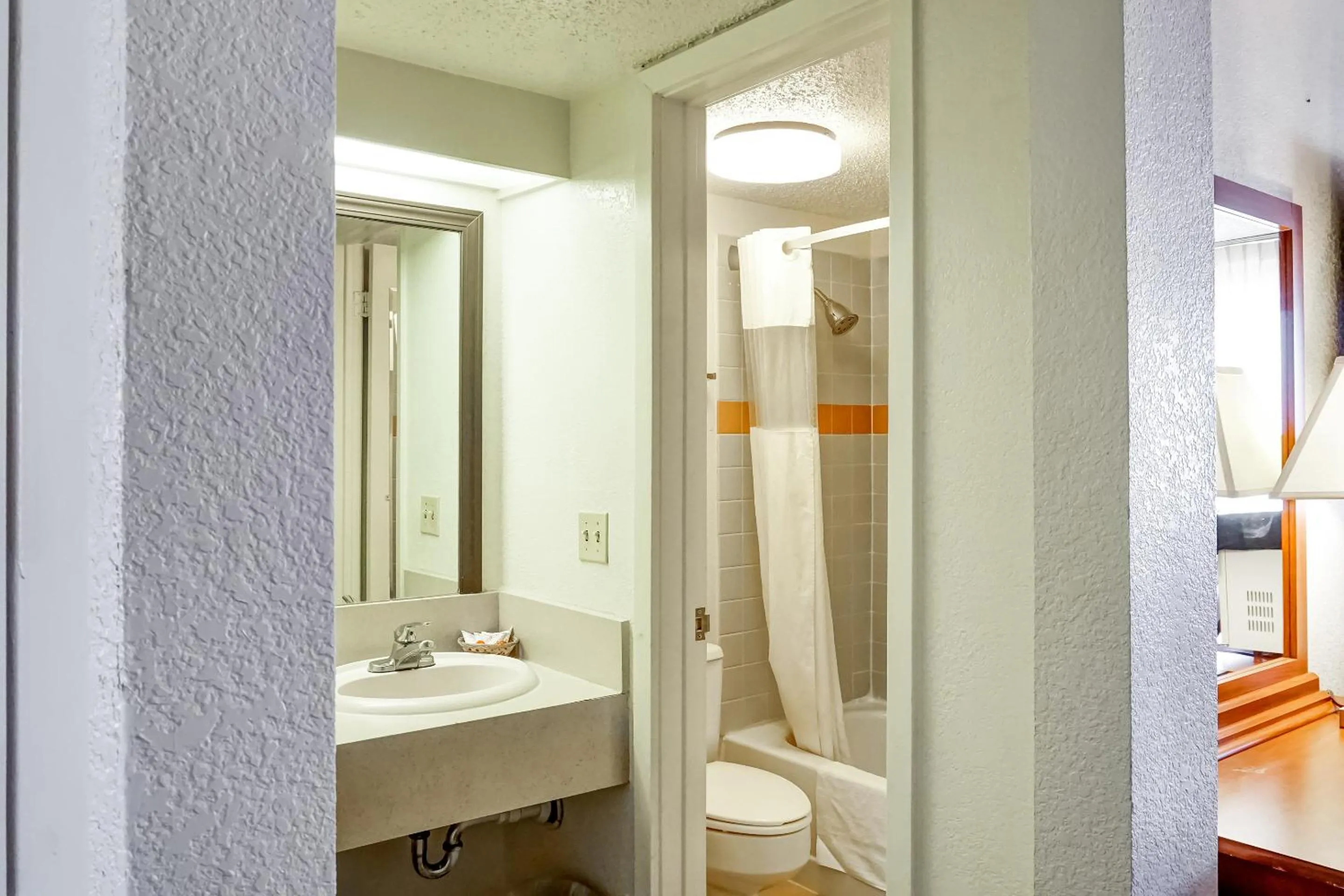 Bathroom in OYO Hotel Killeen East Central