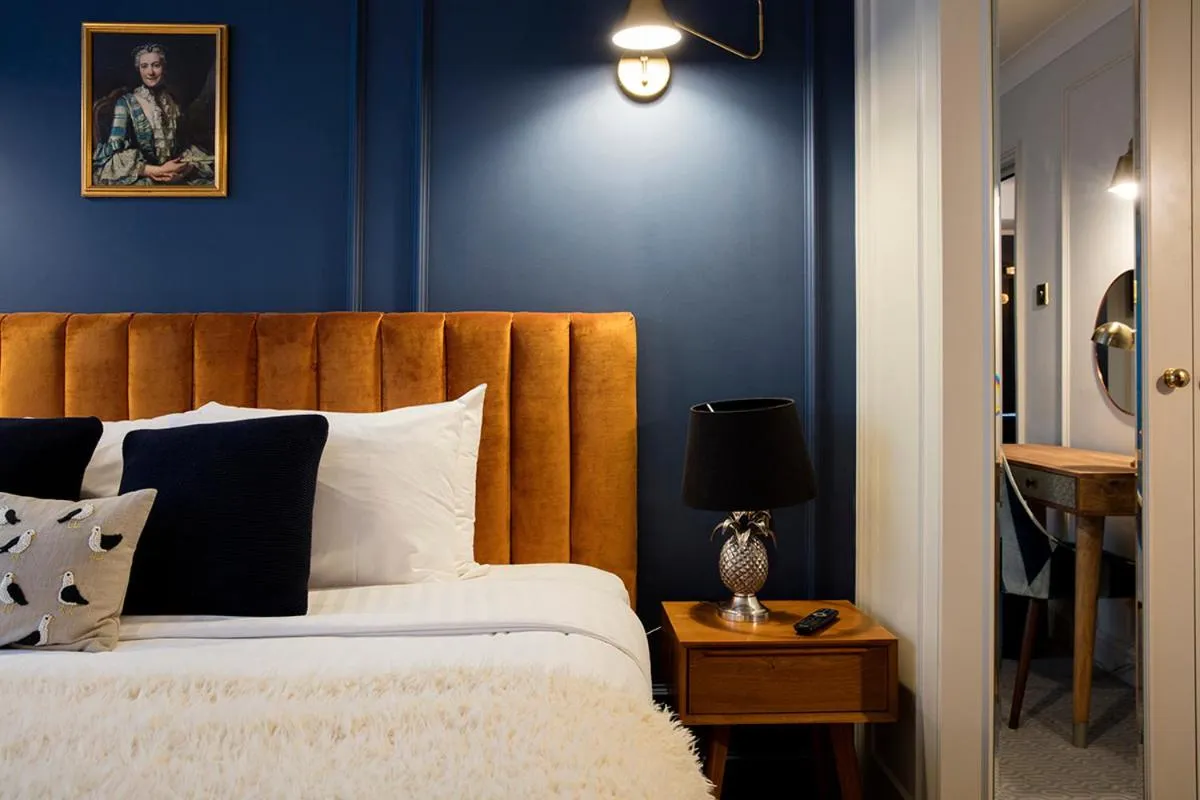 Bed in Hotel Cromwell Stevenage