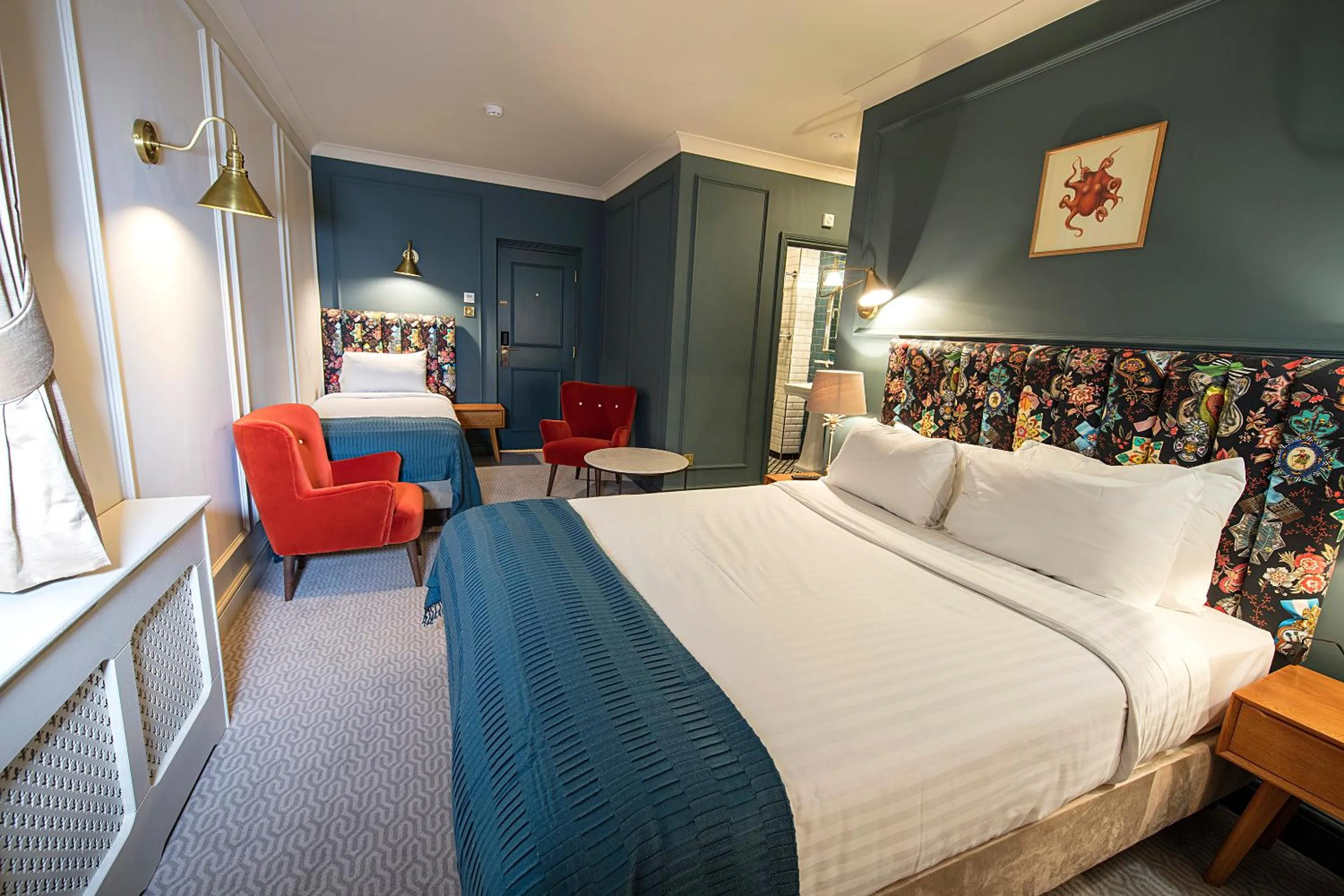 Bed in Hotel Cromwell Stevenage