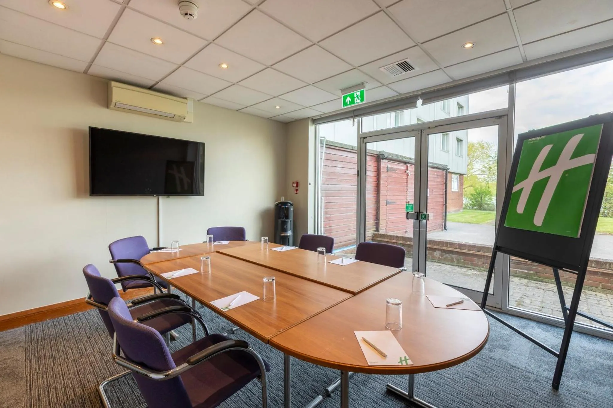 Meeting/conference room in Holiday Inn Basildon by IHG
