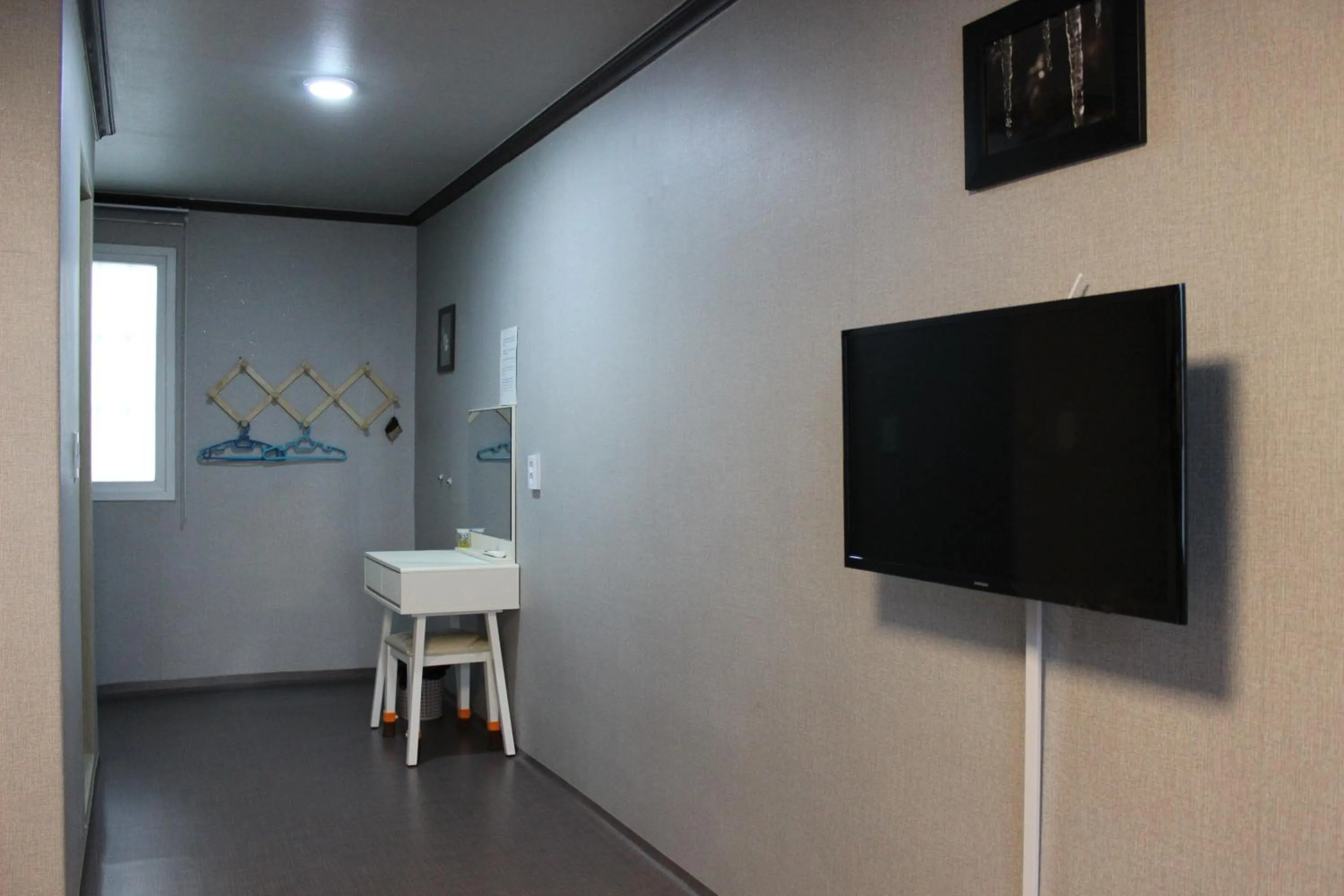 Blue Door Hostel Guesthouse