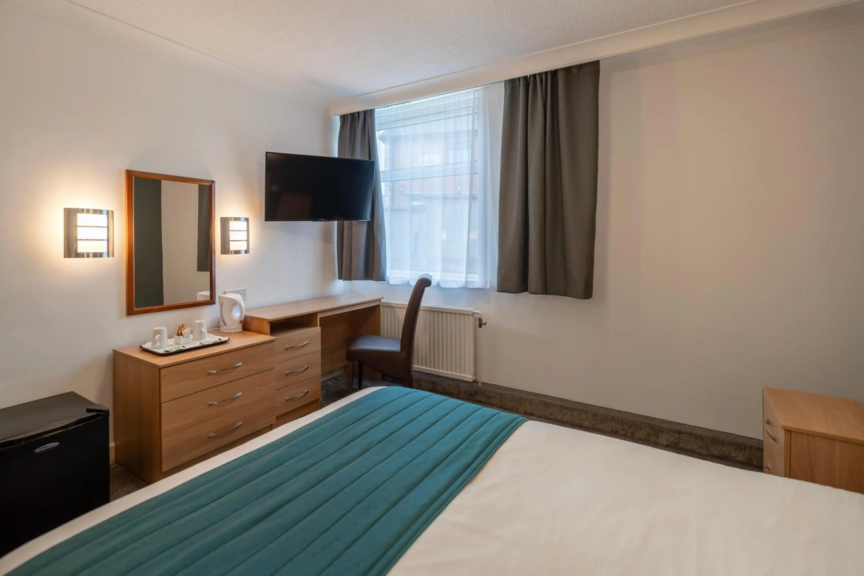 Bedroom, Bed in Britannia Hotel Bolton