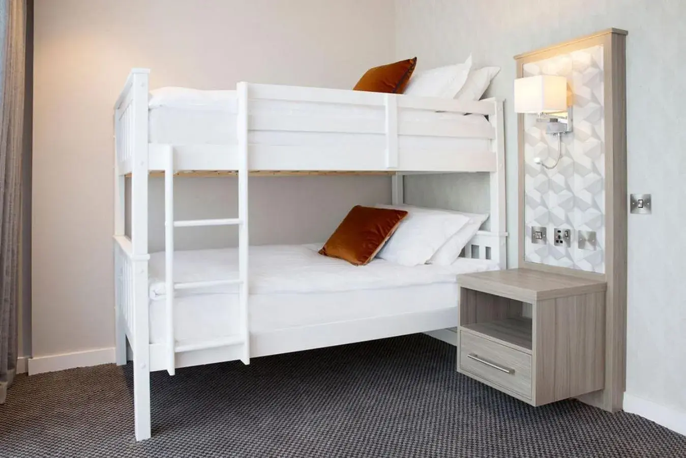 bunk bed, Bed in Metro Hotel Dublin Airport