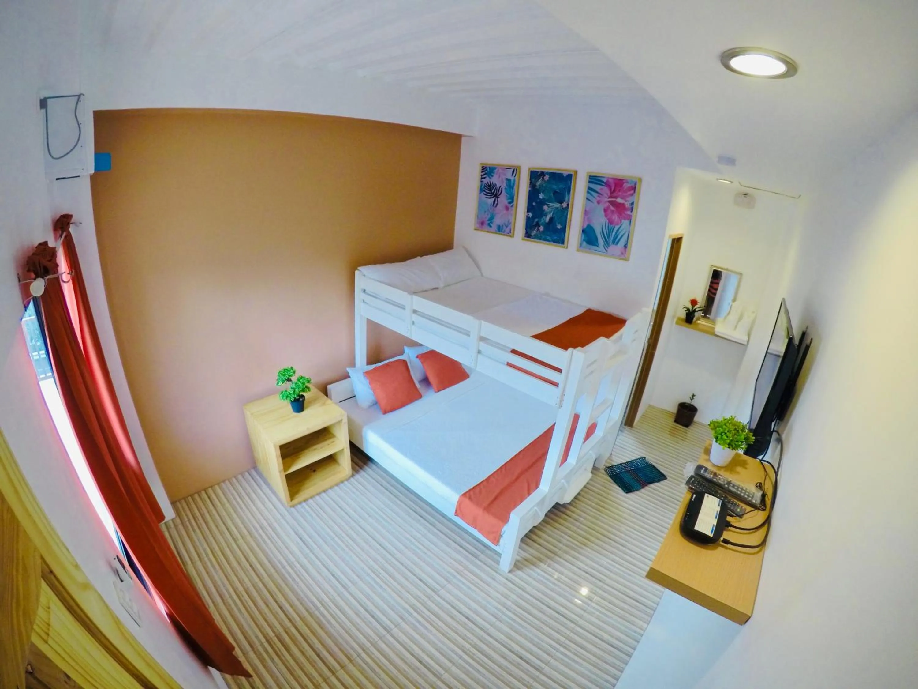 Deluxe Family Room in The BIGGIES Inn