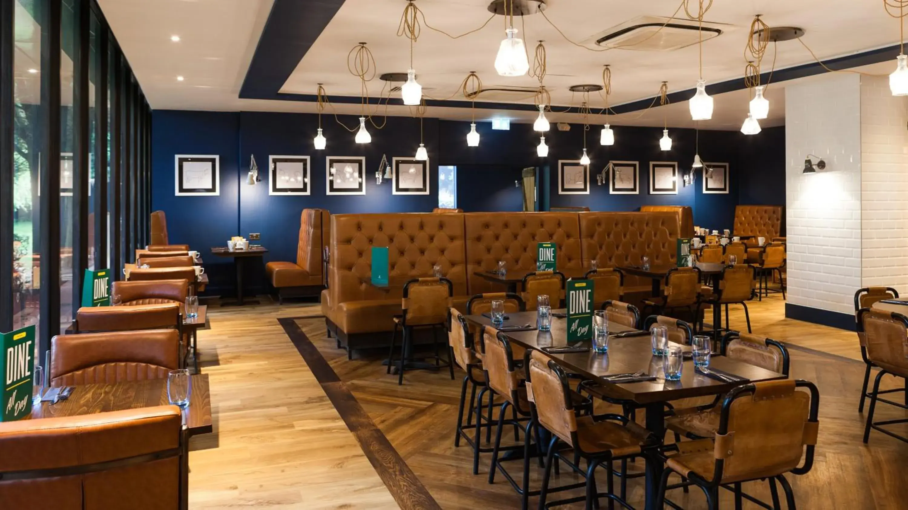 Restaurant/places to eat in Holiday Inn Runcorn M56 Junction 12 by IHG Restaurant/places to eat in Holiday Inn Runcorn M56 Junction 12 by IHG