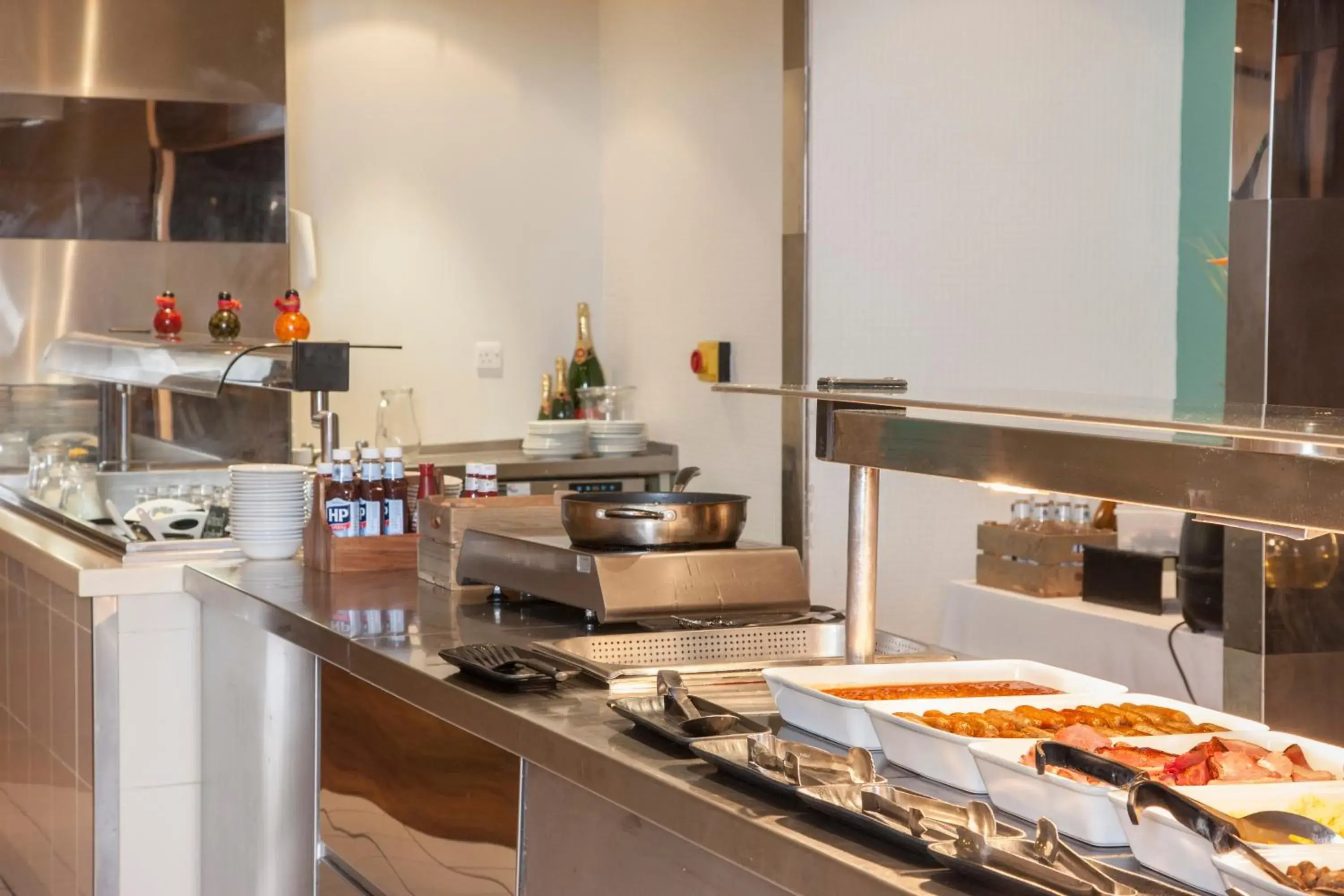 Restaurant/places to eat in Holiday Inn Runcorn M56 Junction 12 by IHG Restaurant/places to eat in Holiday Inn Runcorn M56 Junction 12 by IHG