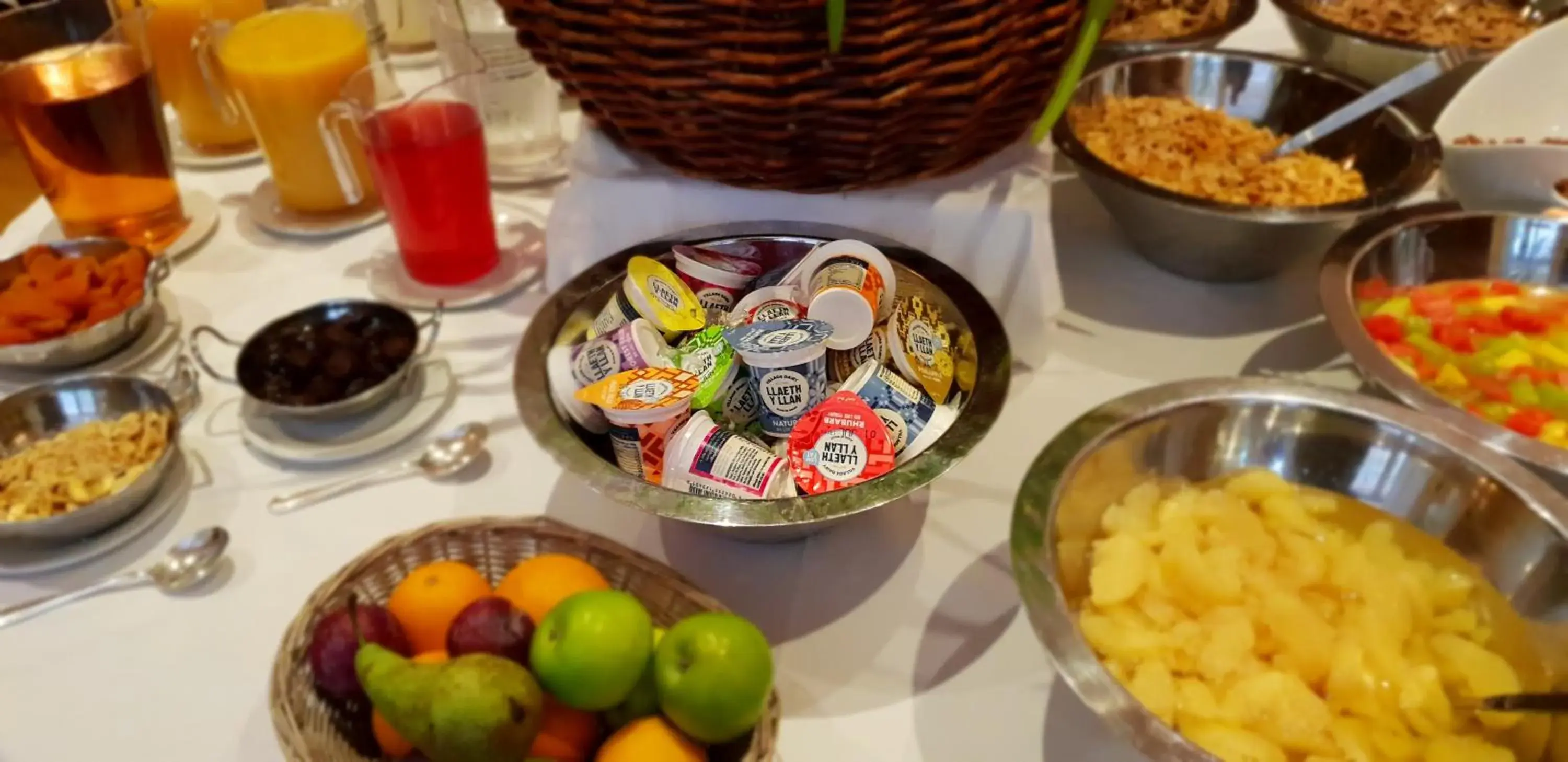 Food and drinks in Rowton Hall Hotel and Spa Food and drinks in Rowton Hall Hotel and Spa