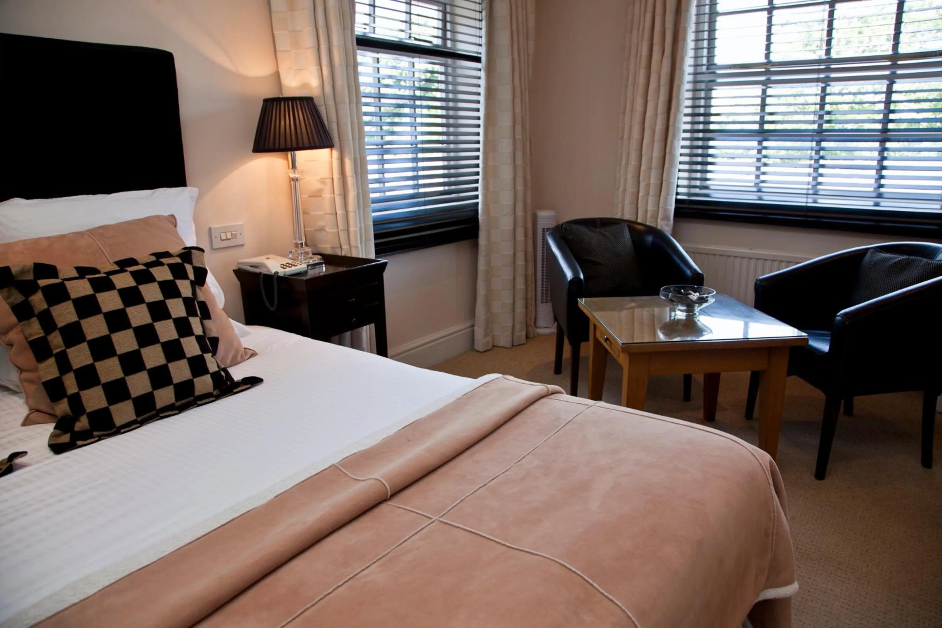 Seating area, Bed in Rowton Hall Hotel and Spa