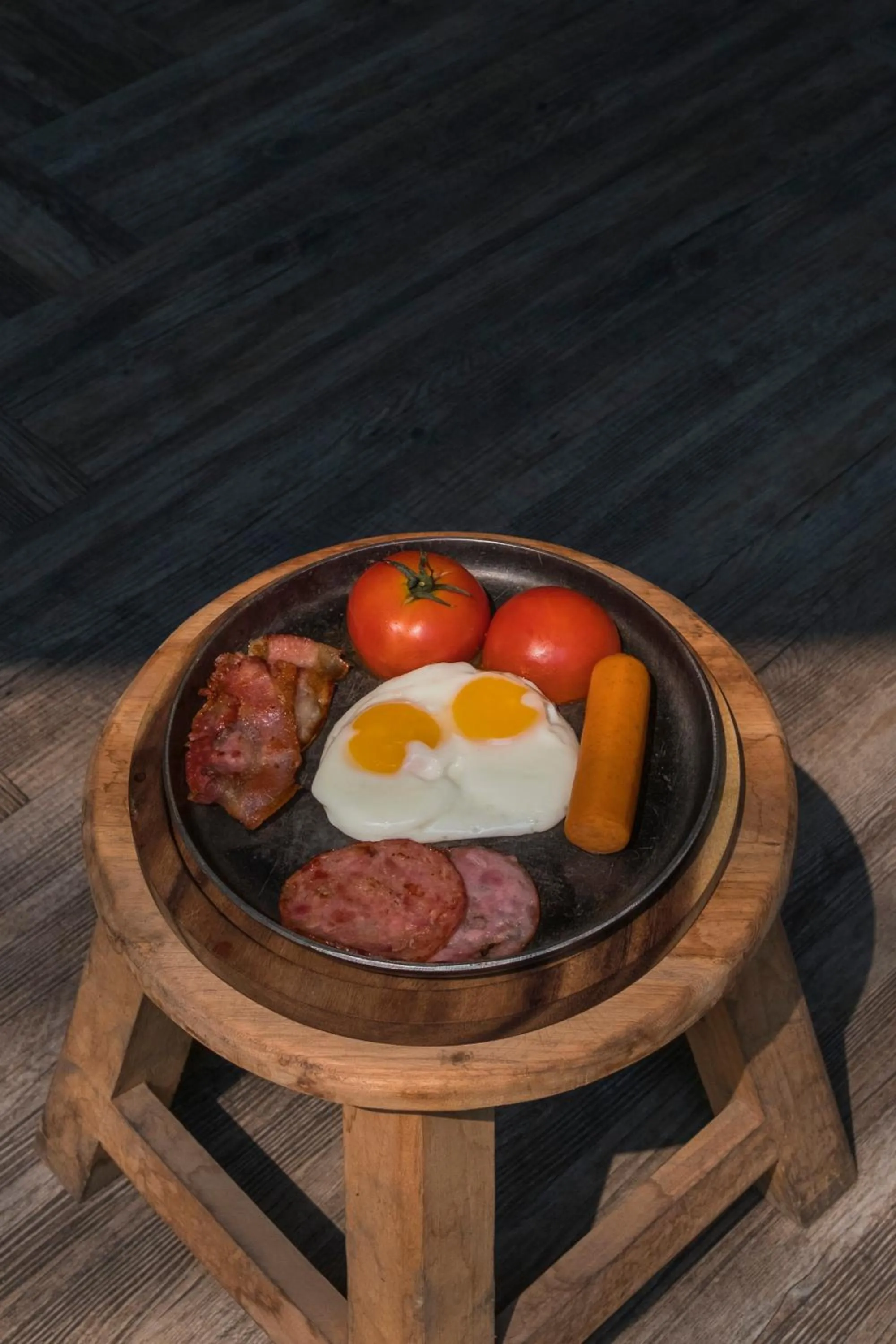 Food and drinks in Iron32 Hotel