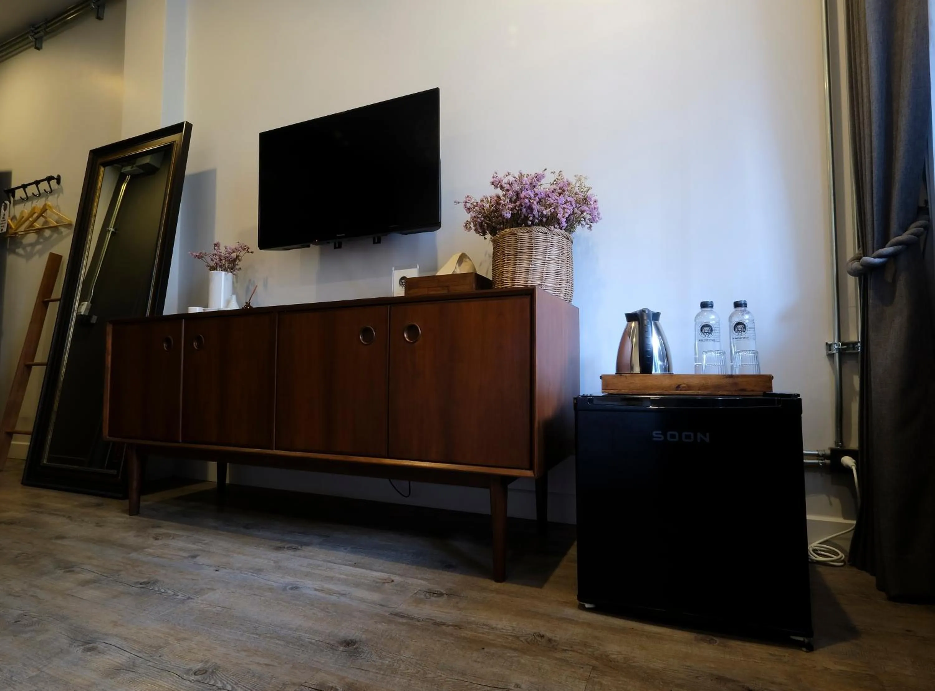 TV and multimedia in Iron32 Hotel