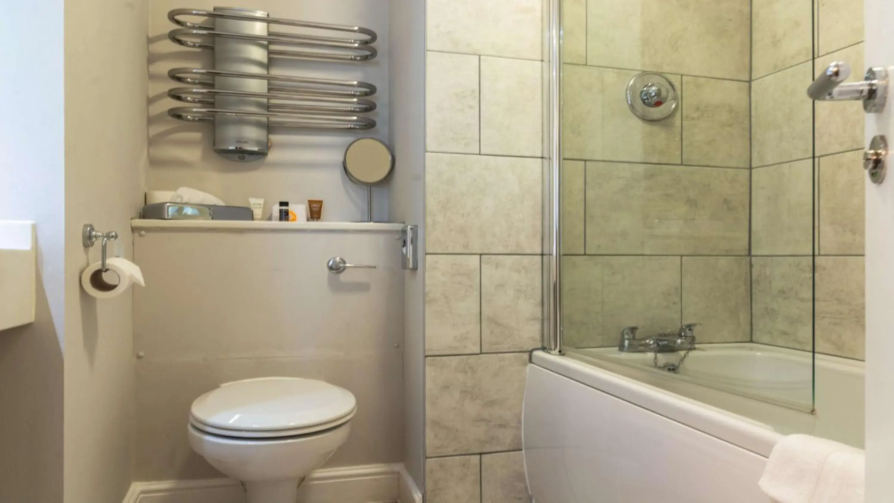 Bedroom in Best Western Plus Sheffield Mosborough Hall Hotel Bedroom in Best Western Plus Sheffield Mosborough Hall Hotel