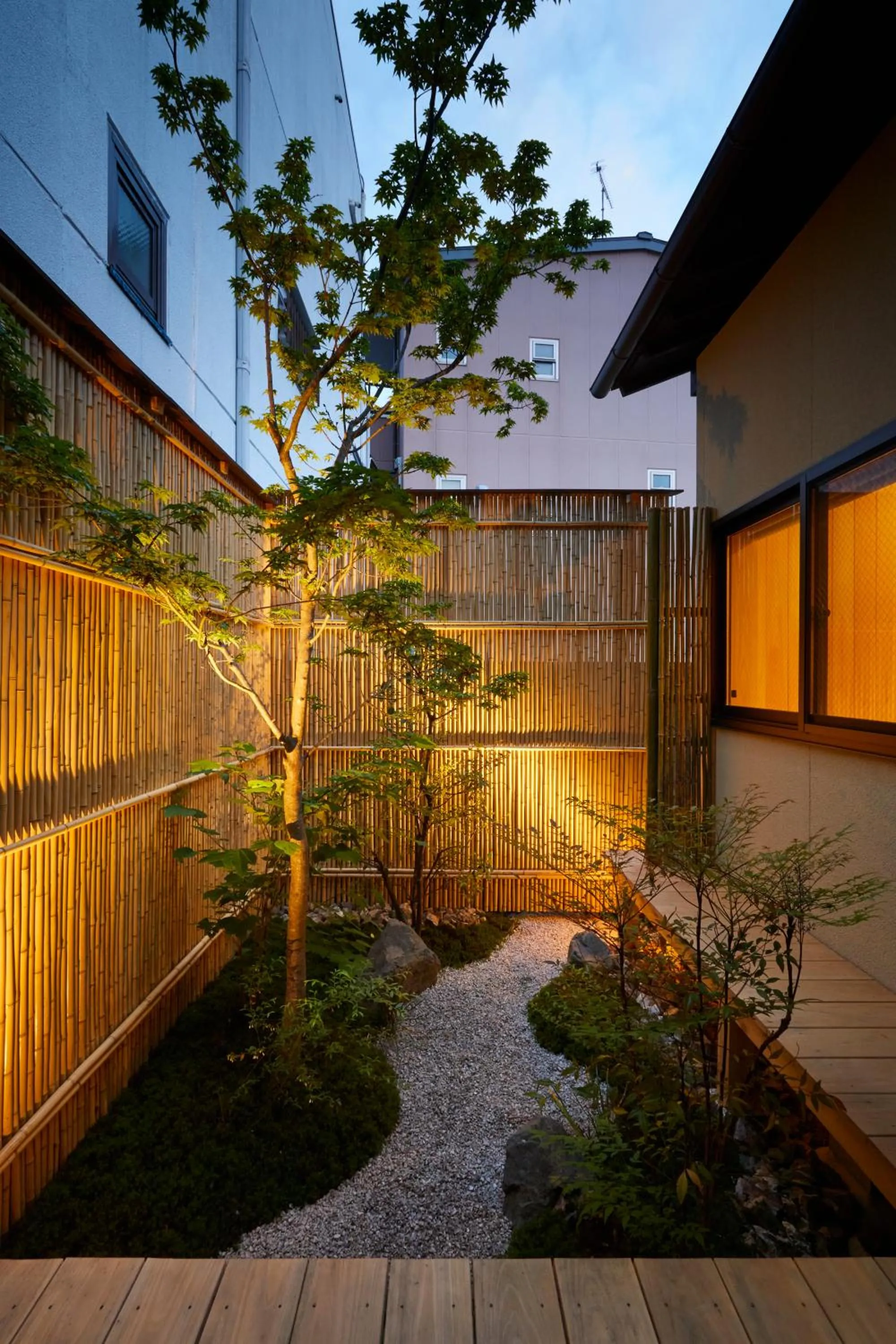Garden in Rinn Fushimiinari